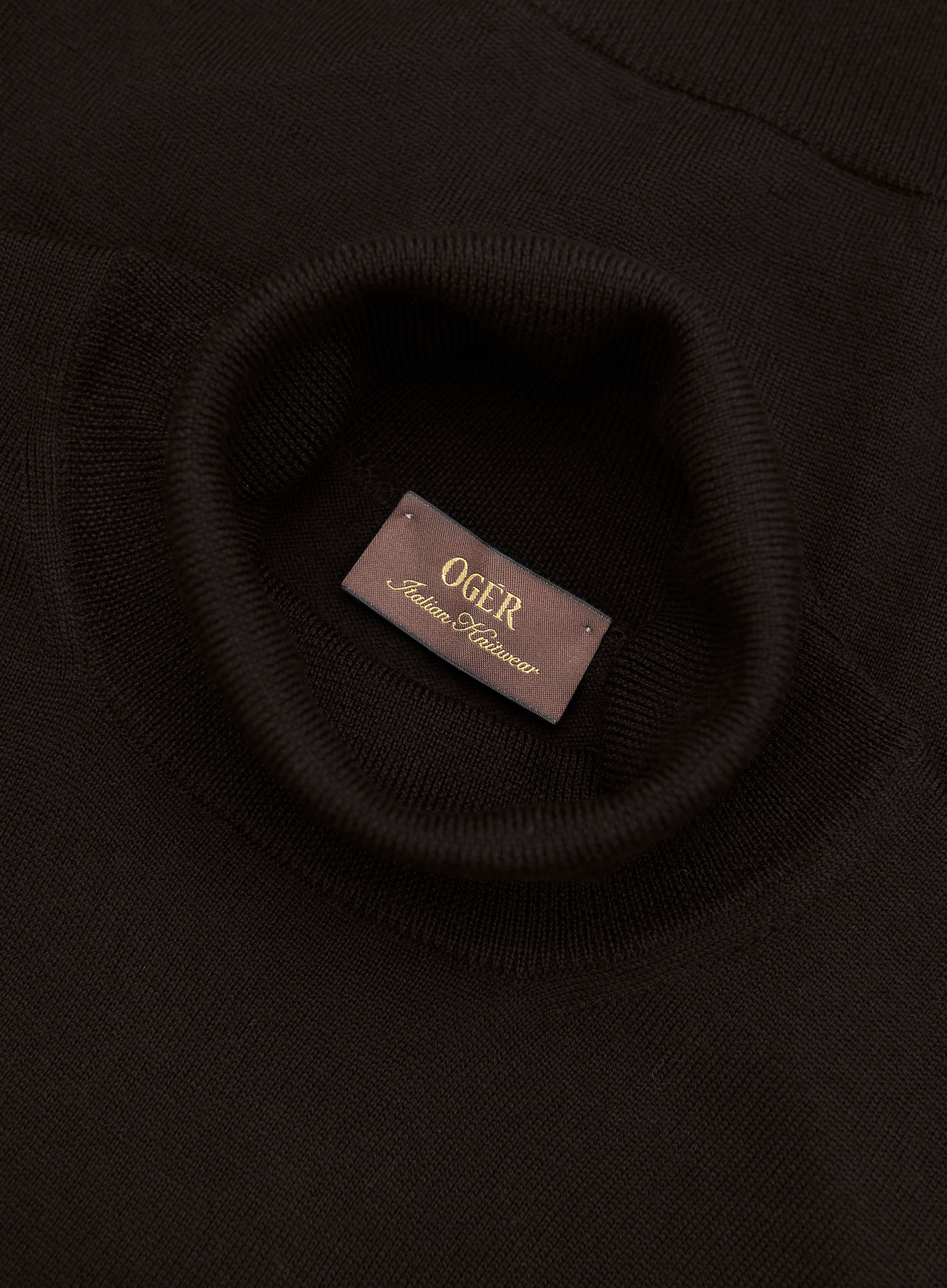 Schmal geschnittener Rollkragenpullover aus Wolle