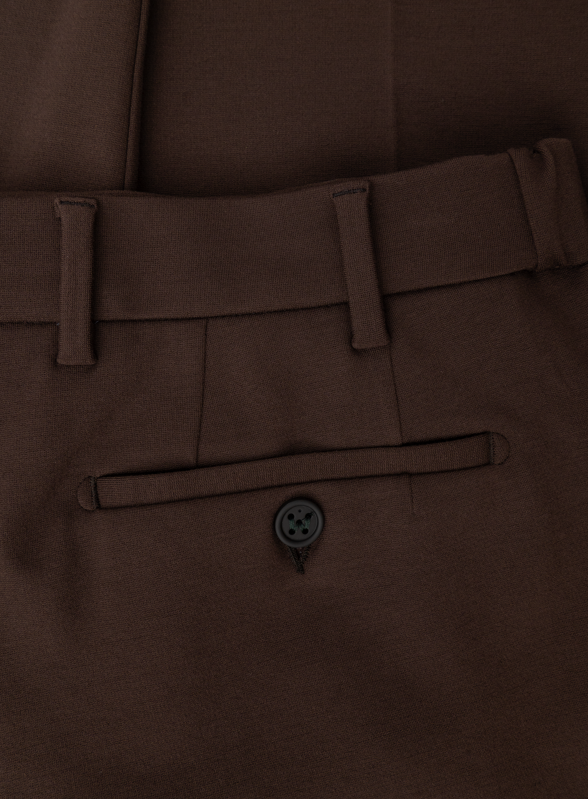 Morello chino | FULL_WIDTH | D.Bruin