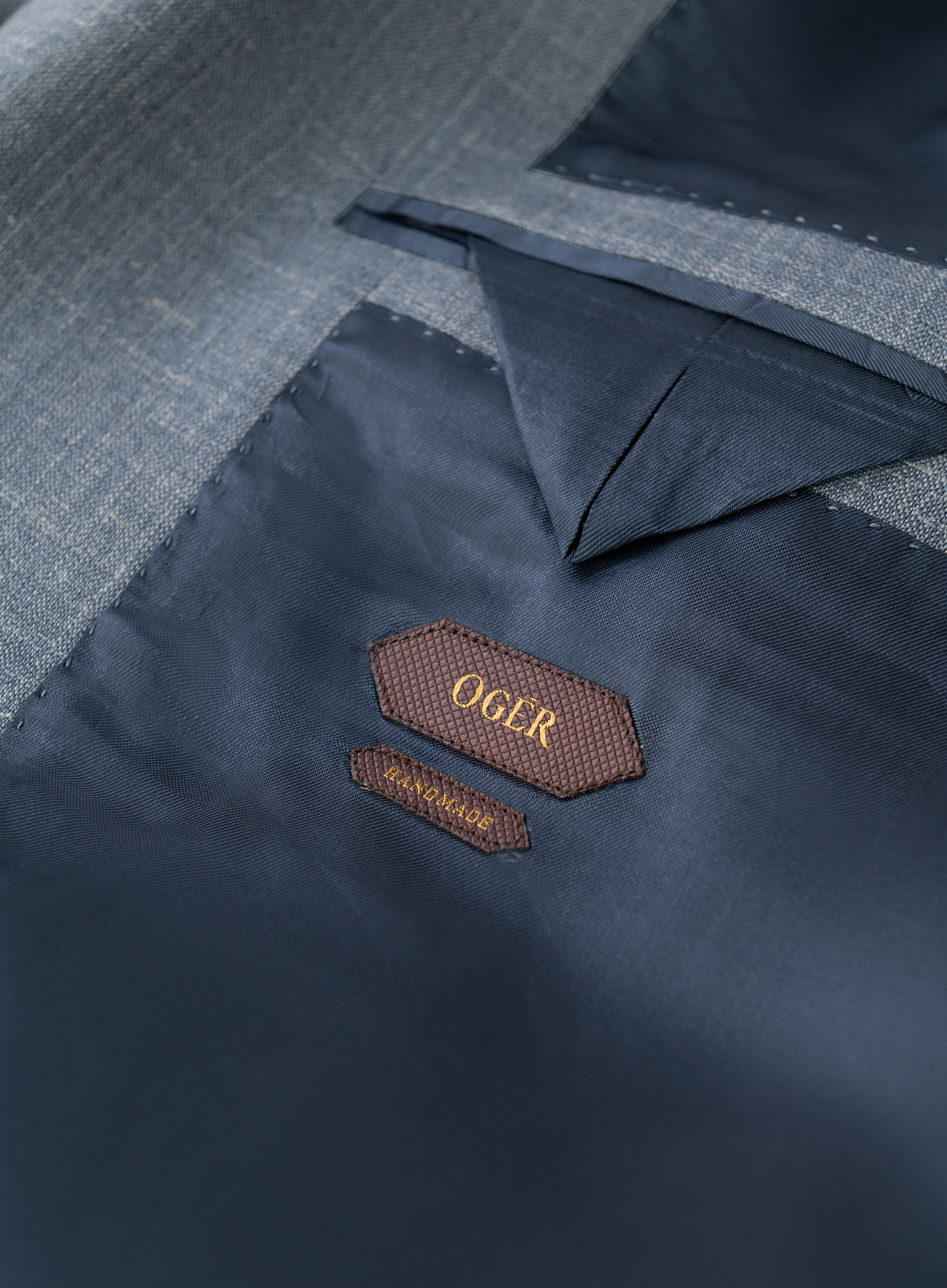 Handgemaakt pak van Loro Piana-stof in wol, zijde en linnen | L.Blauw