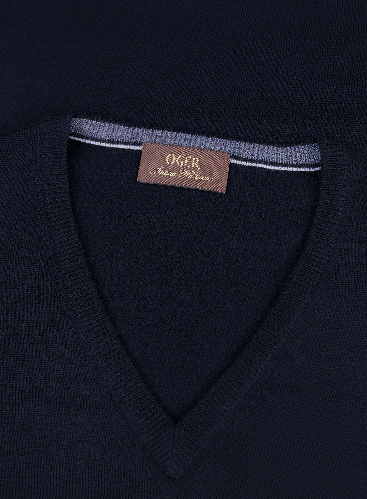 V-hals trui van virgin wol | FULL_WIDTH | BLUE NAVY