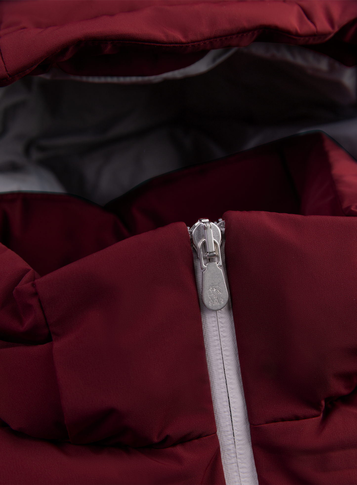 Gewatteerde bodywarmer met capuchon | FULL_WIDTH | Rood