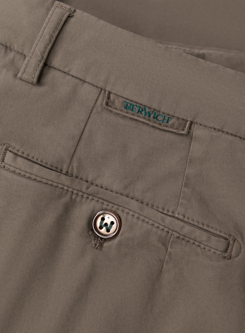 Chino van katoen | FULL_WIDTH | TAUPE BRUIN
