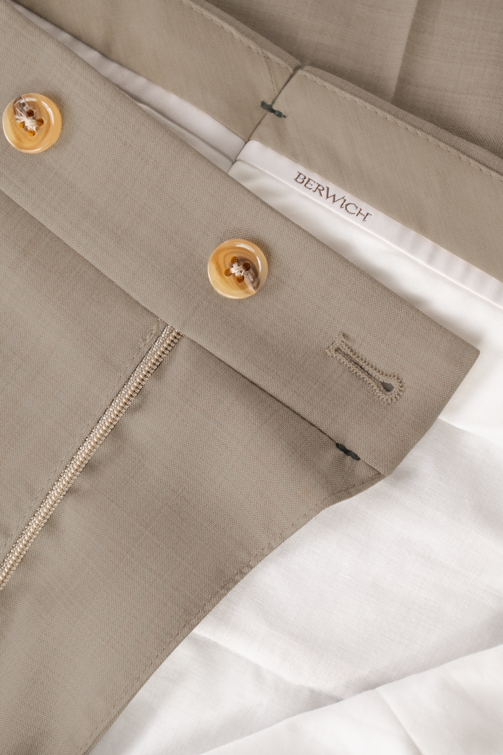 Bandplooi pantalon van scheerwol met zijspanners | FULL_WIDTH | Beige