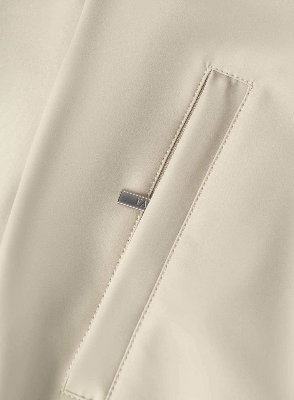 Jack met opstaande kraag | FULL_WIDTH | Beige