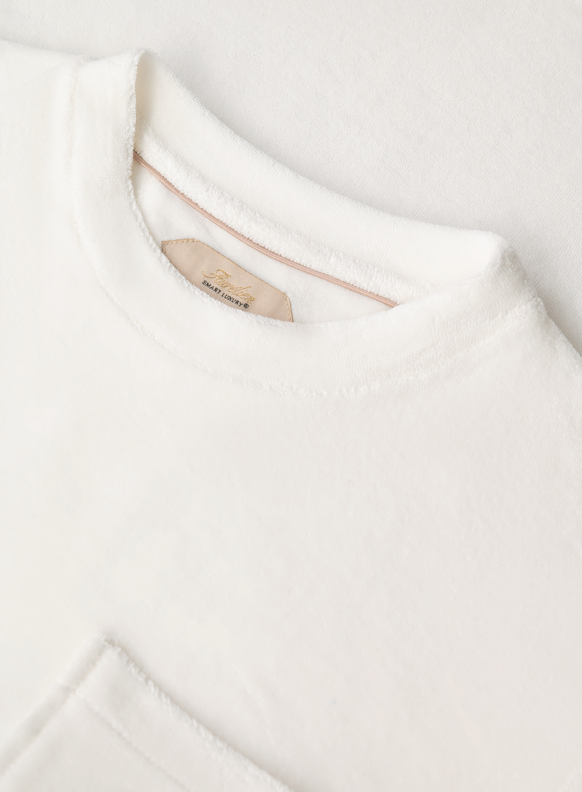T-shirt met borstzak van badstof | FULL_WIDTH | Wit