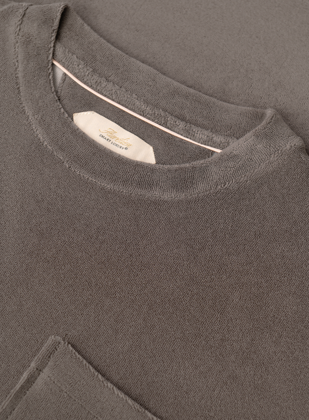 T-shirt met borstzak van badstof | FULL_WIDTH | TAUPE