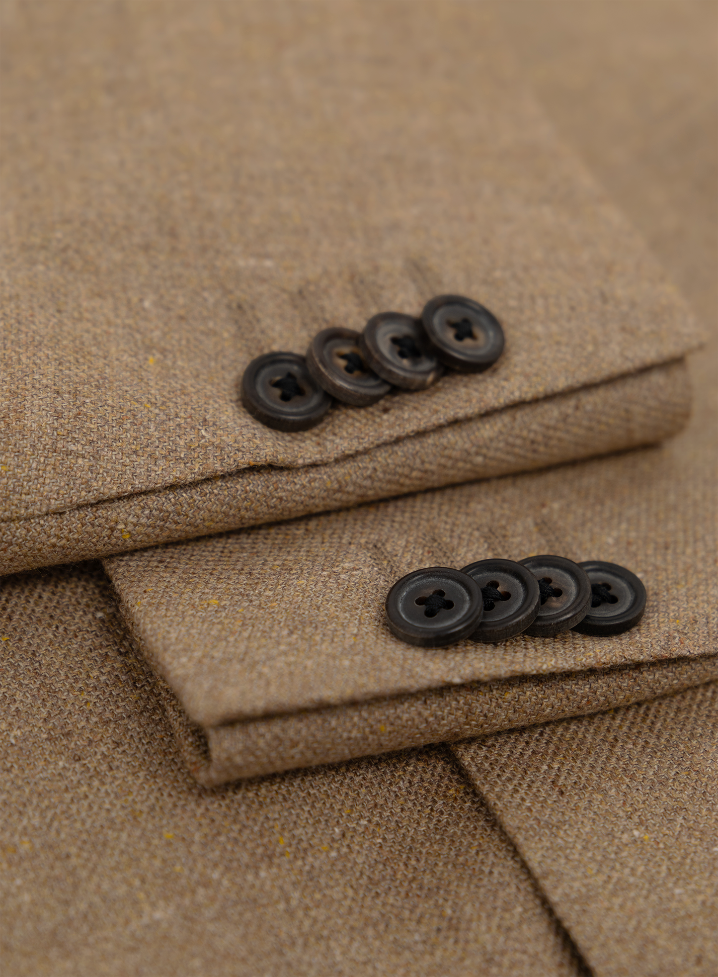 Jasje van zijde en scheerwol | Beige-Bruin