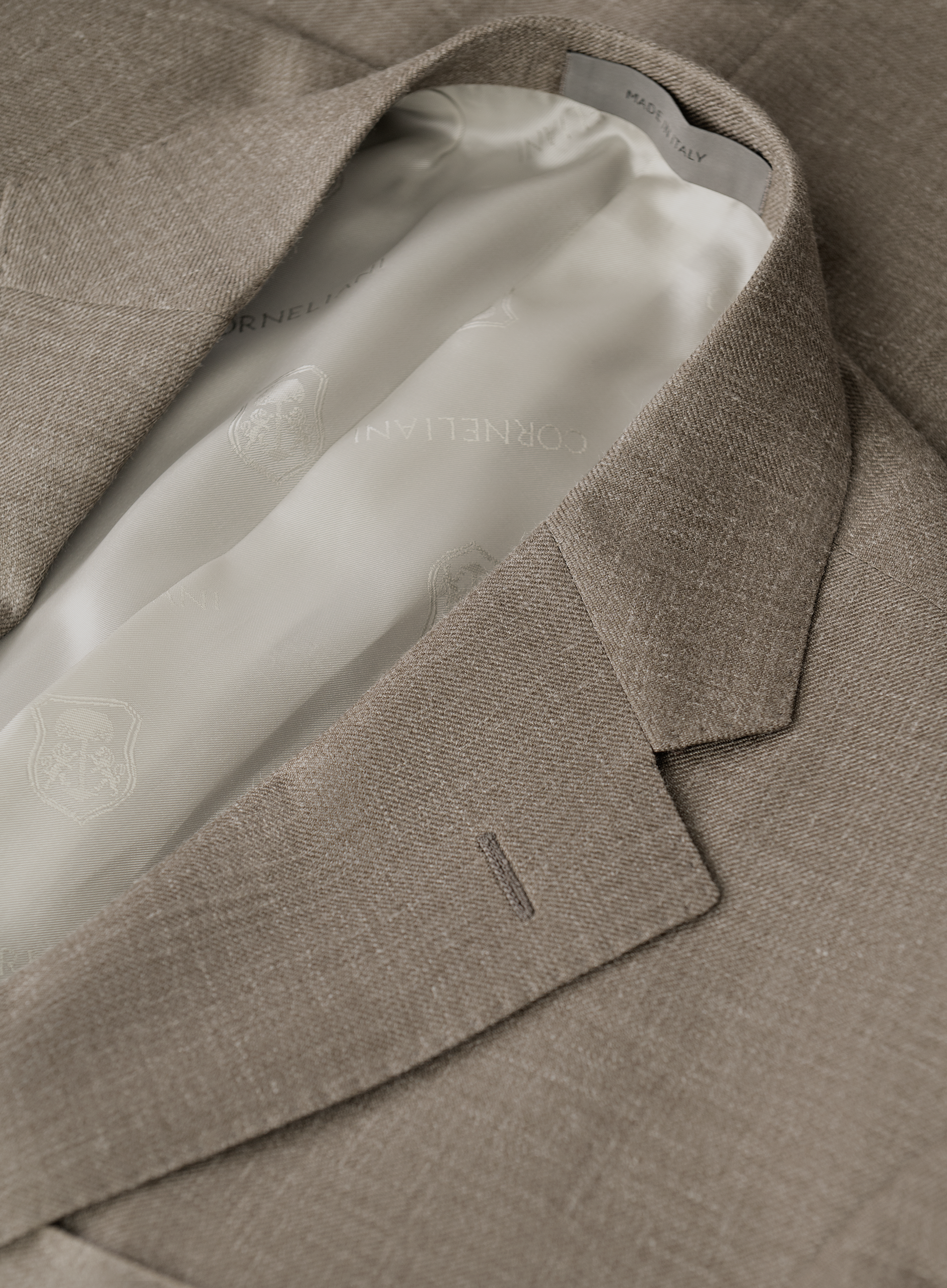 Pak van virgin wol, zijde en linnen | FULL_WIDTH | TAUPE