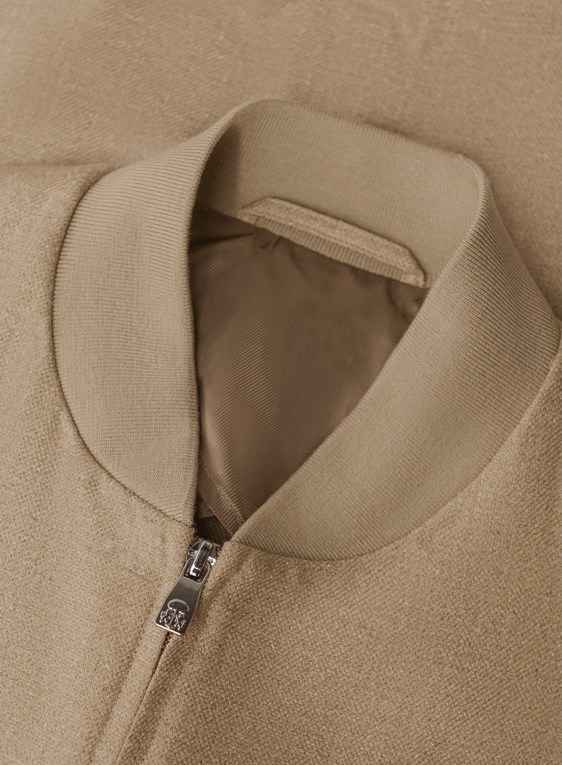 Bomber jacket made of silk and virgin wool
