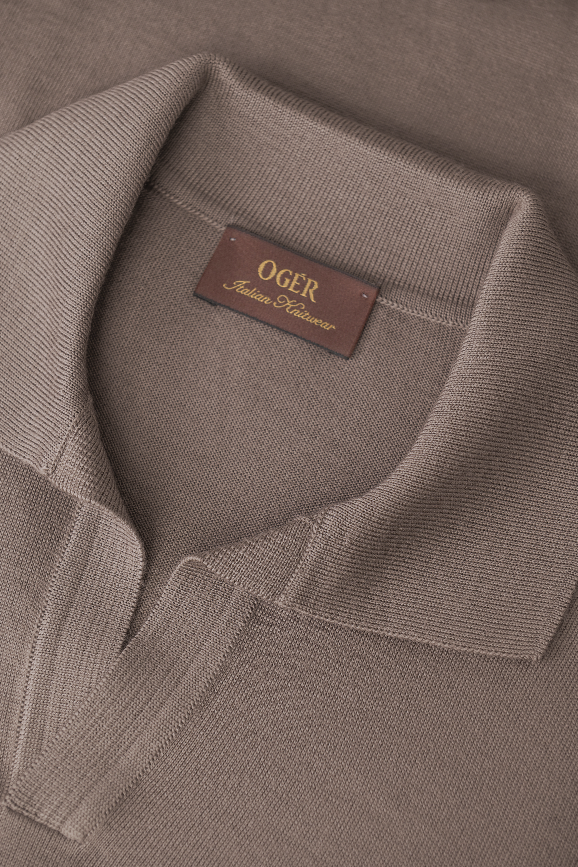Buttonless polo van scheerwol | FULL_WIDTH | TAUPE