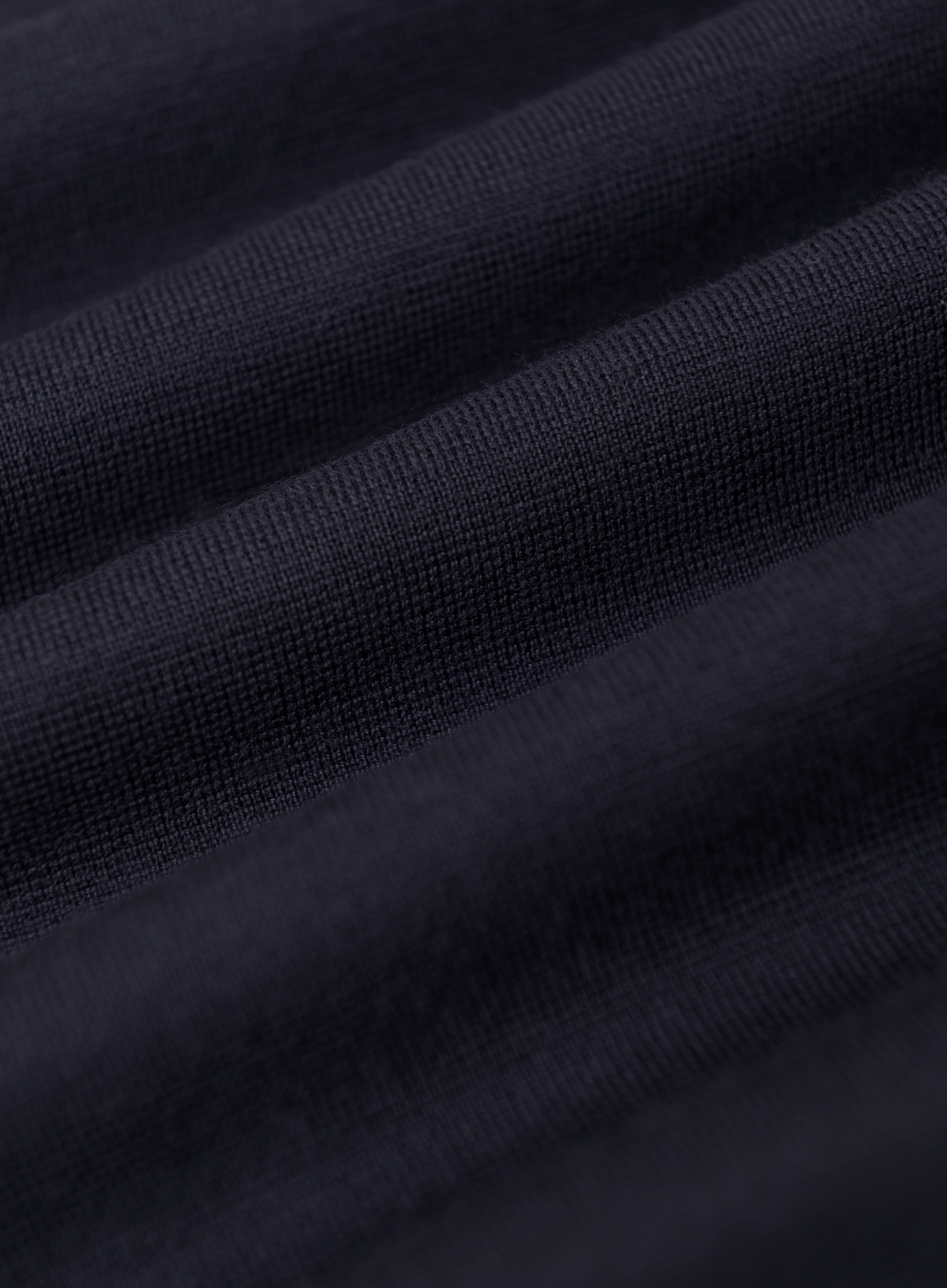 Buttonless polo van scheerwol | FULL_WIDTH | BLUE NAVY