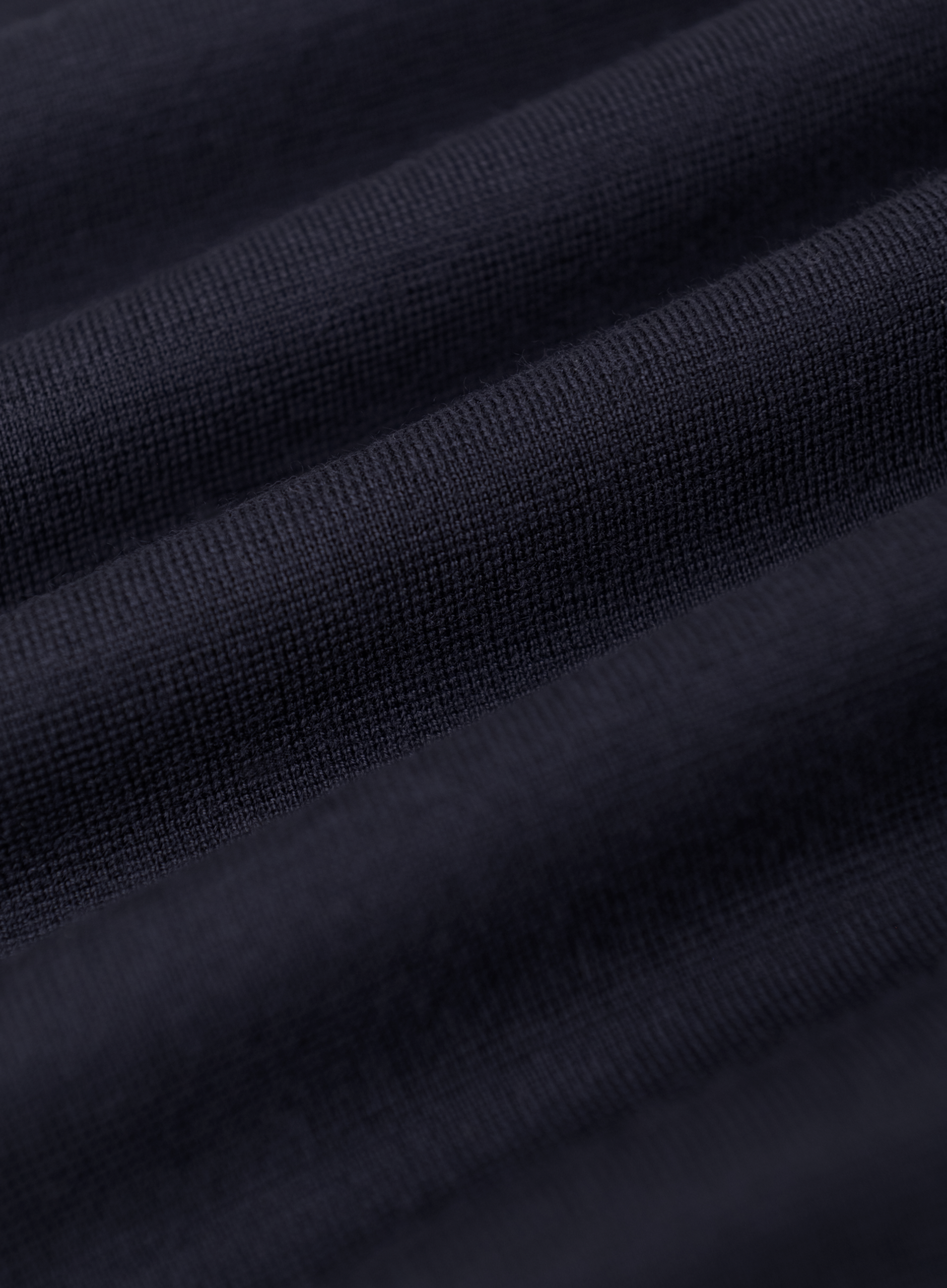Buttonless polo van scheerwol | FULL_WIDTH | BLUE NAVY
