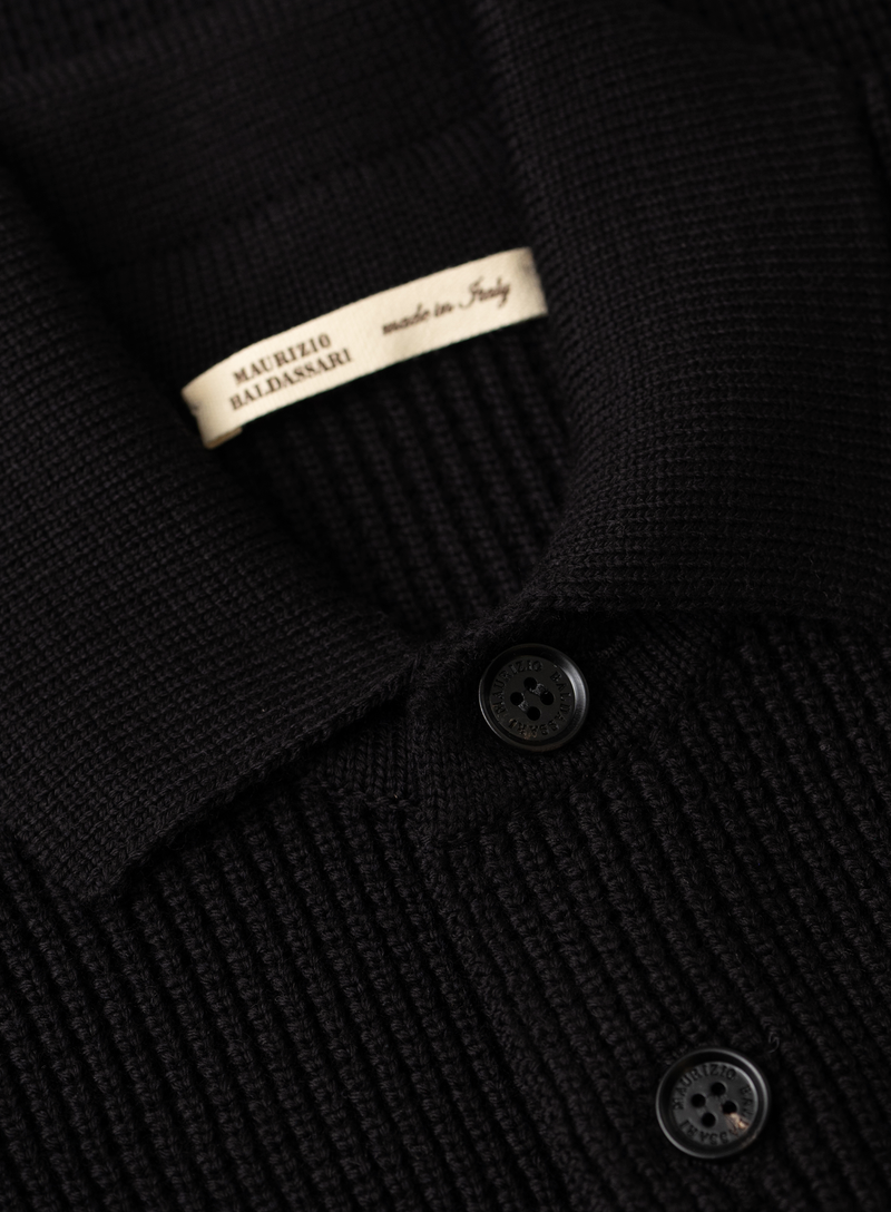 Knoopvest in wol | FULL_WIDTH | Zwart