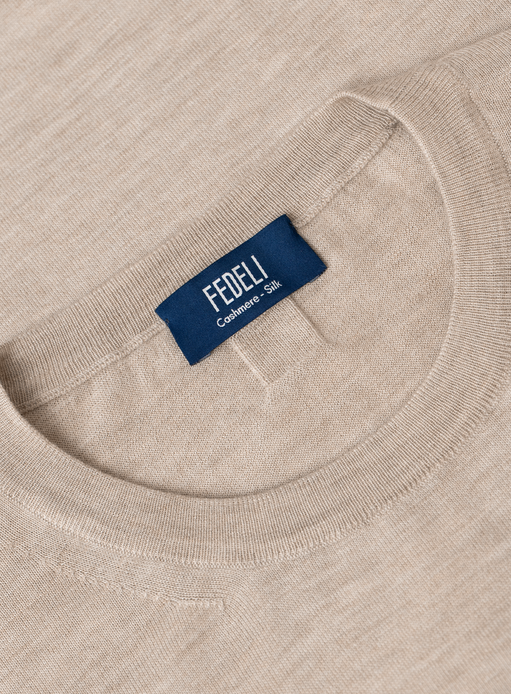 Ronde hals in cashmere zijde | FULL_WIDTH | Beige