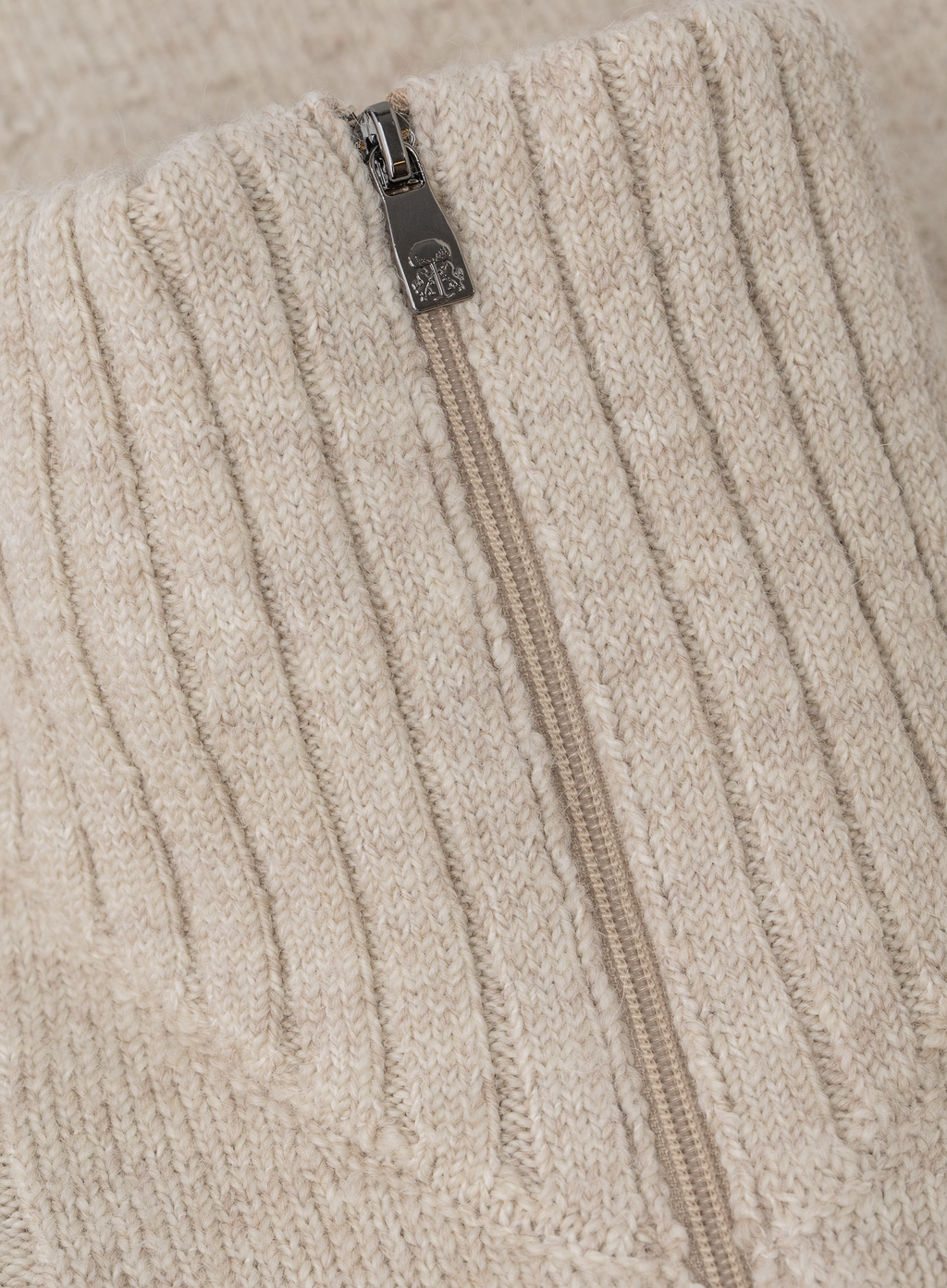 Kabelgebreid ritsvest van scheerwol en alpaca | FULL_WIDTH | Beige