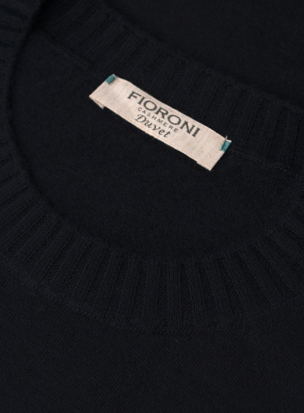 Crewneck in duvet cashmere | FULL_WIDTH | Zwart