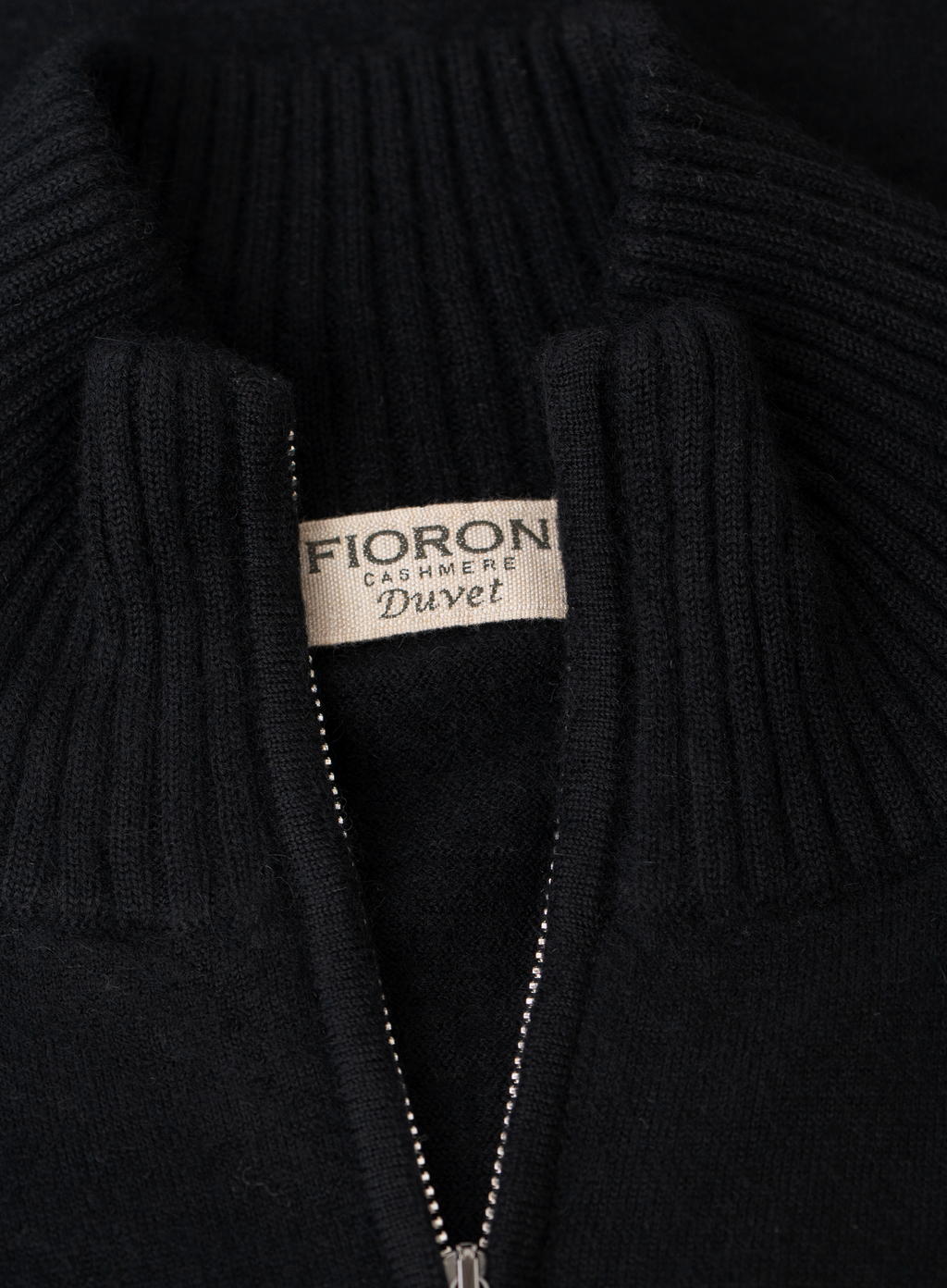 Half-zip vest in duvet cashmere | FULL_WIDTH | Zwart