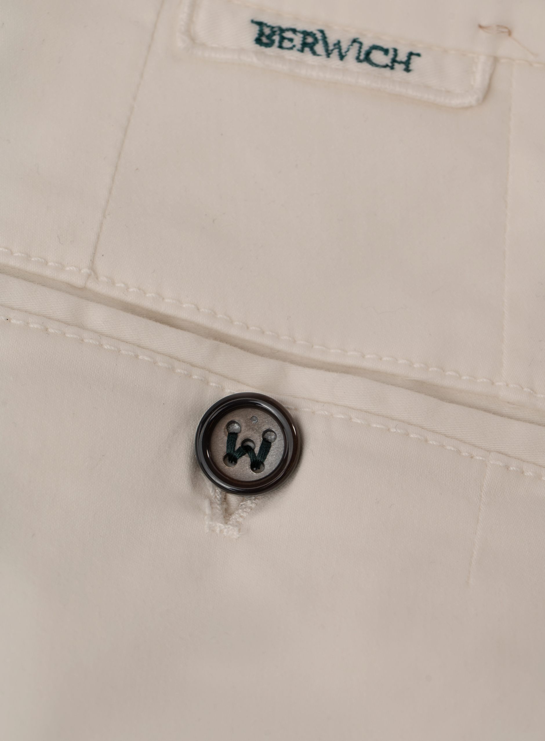 Verfijnde chino in tailored fit | FULL_WIDTH | KIEZEL