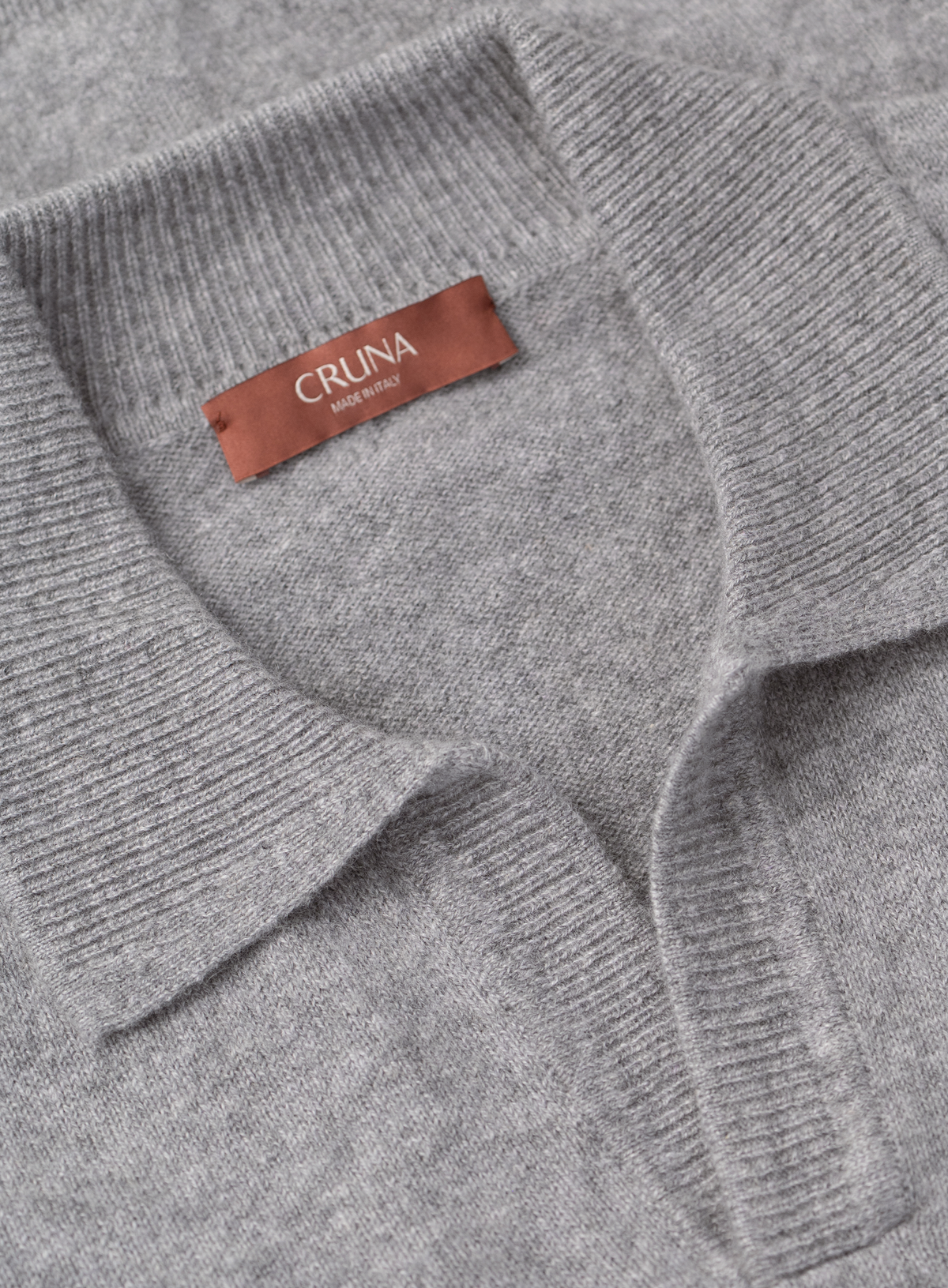 Buttonless polo in cashmere  | FULL_WIDTH | Grijs