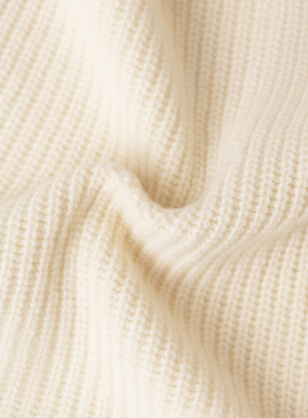 Coltrui in wol | FULL_WIDTH | Wit