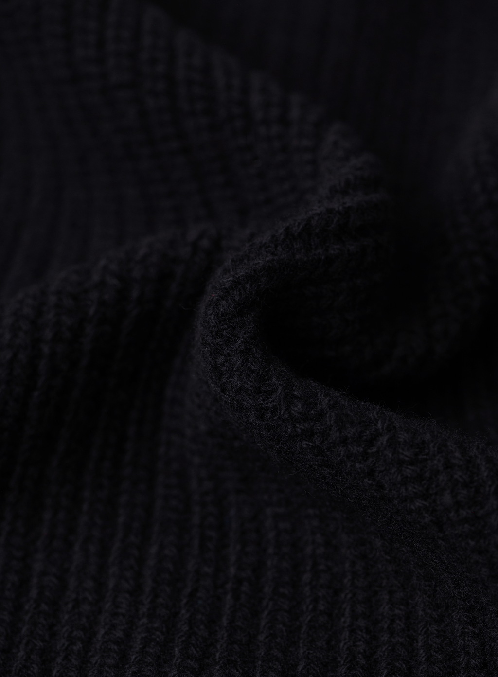 Coltrui in wol | FULL_WIDTH | Zwart 