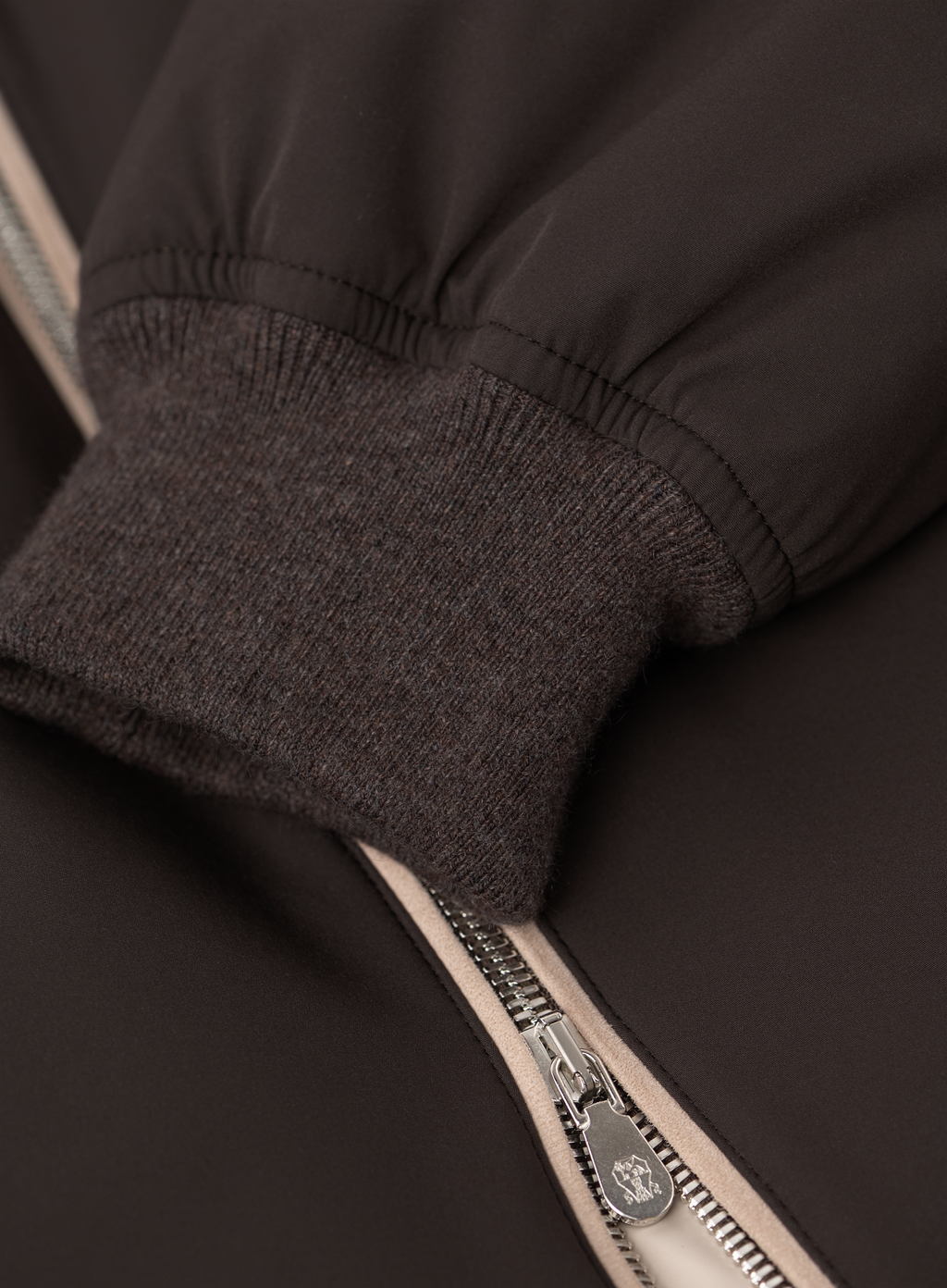 Donsjack met afneembare capuchon | FULL_WIDTH | D.Bruin