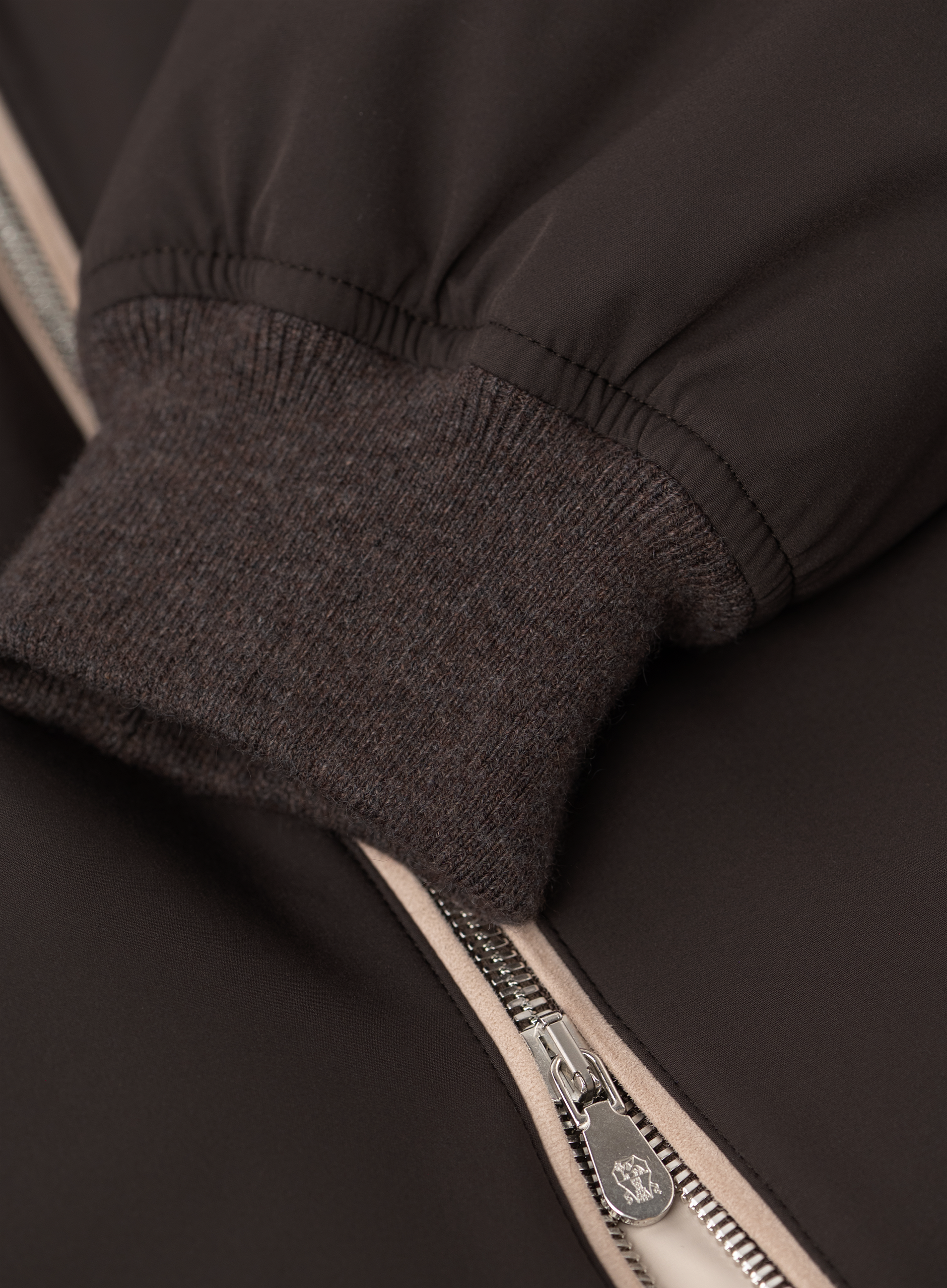 Donsjack met afneembare capuchon | FULL_WIDTH | D.Bruin