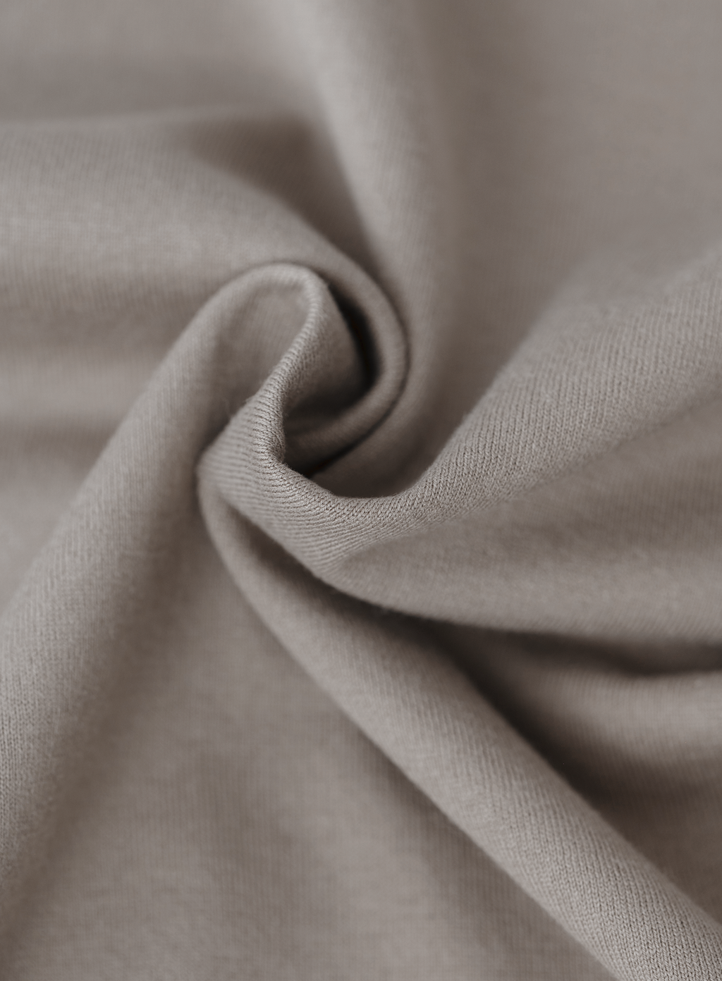 T-shirt van katoen met logodetail | FULL_WIDTH | TAUPE BEIGE