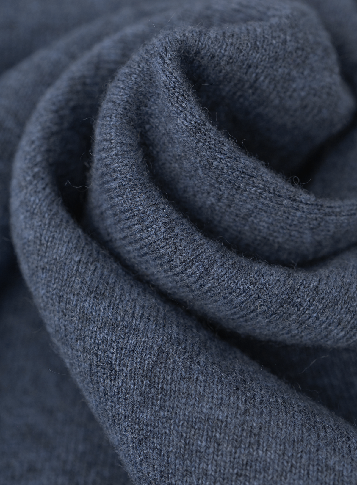Crewneck in cashmere | FULL_WIDTH | L.Blauw