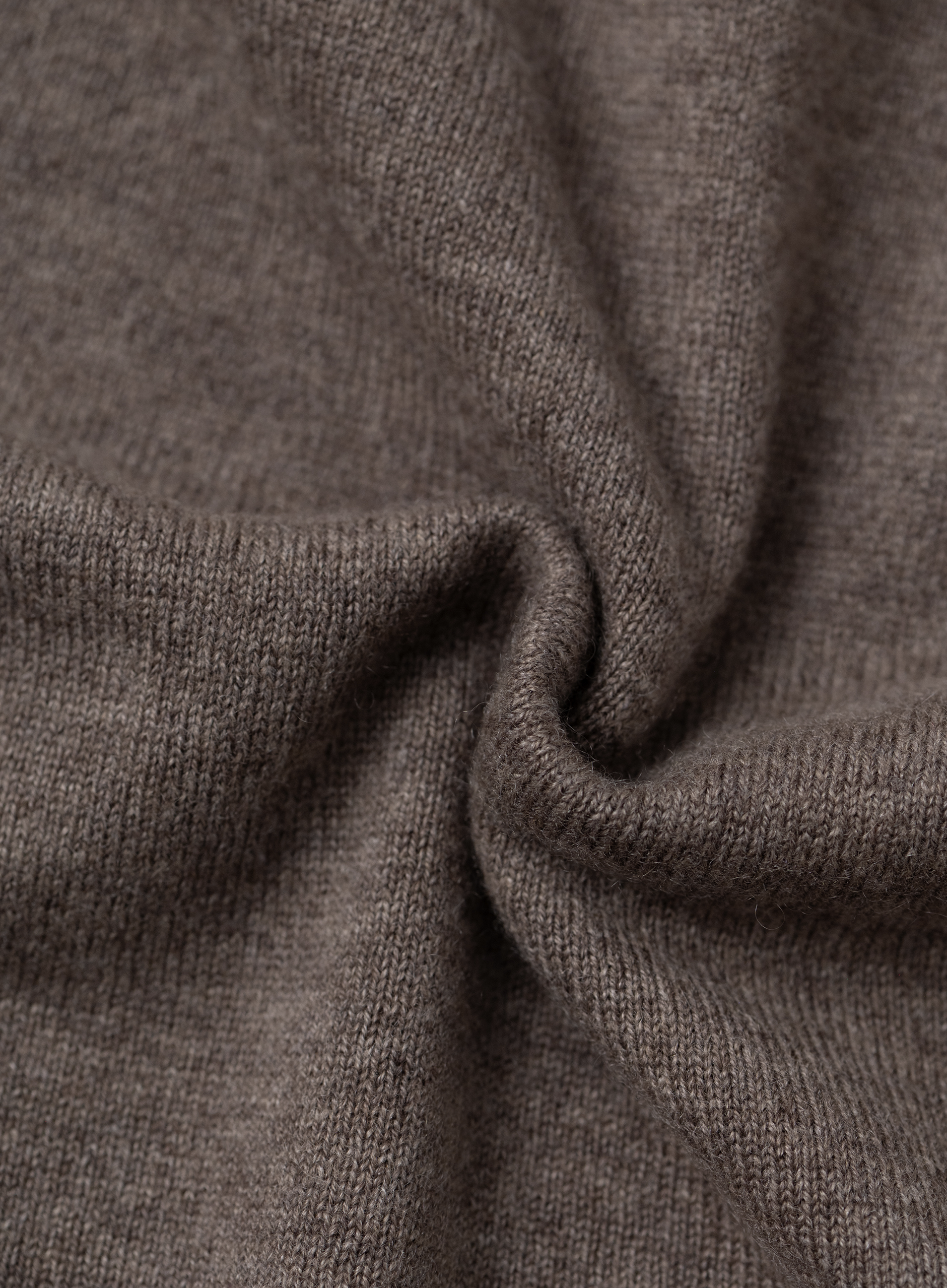 Cashmere buttonless polo met lange mouwen | FULL_WIDTH | TAUPE