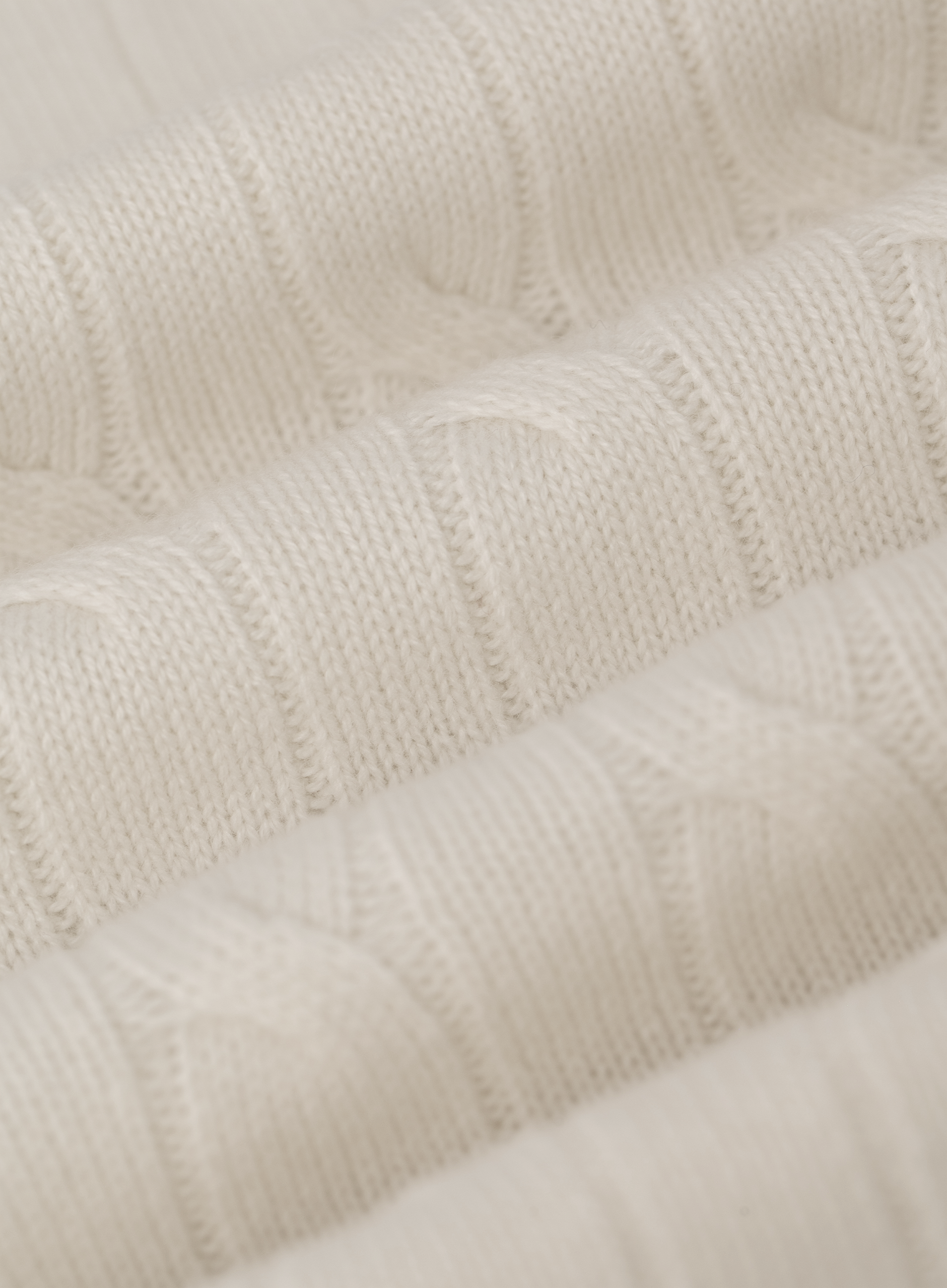 Kabelgebreide trui van cashmere met ronde hals | FULL_WIDTH | Wit