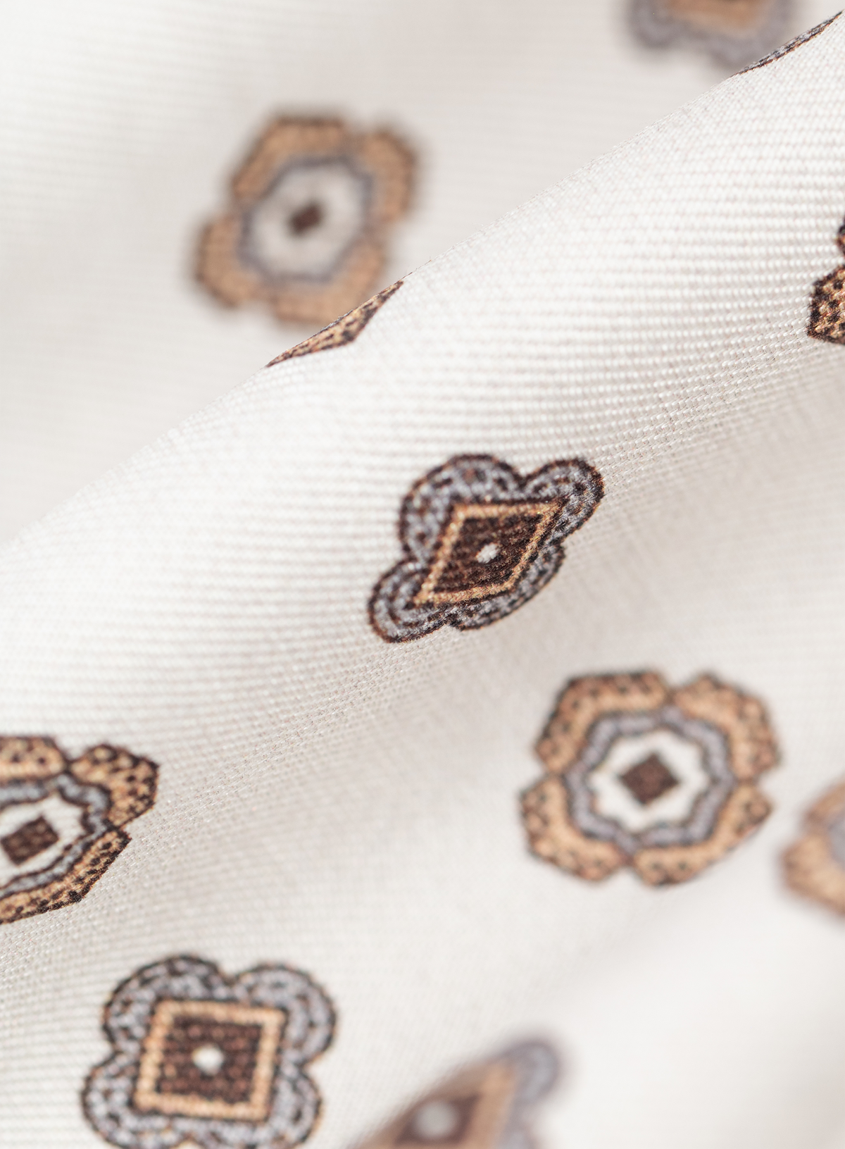 Reversible pochet van zijde met medaillonpatroon | FULL_WIDTH | GRIJS-BEIGE