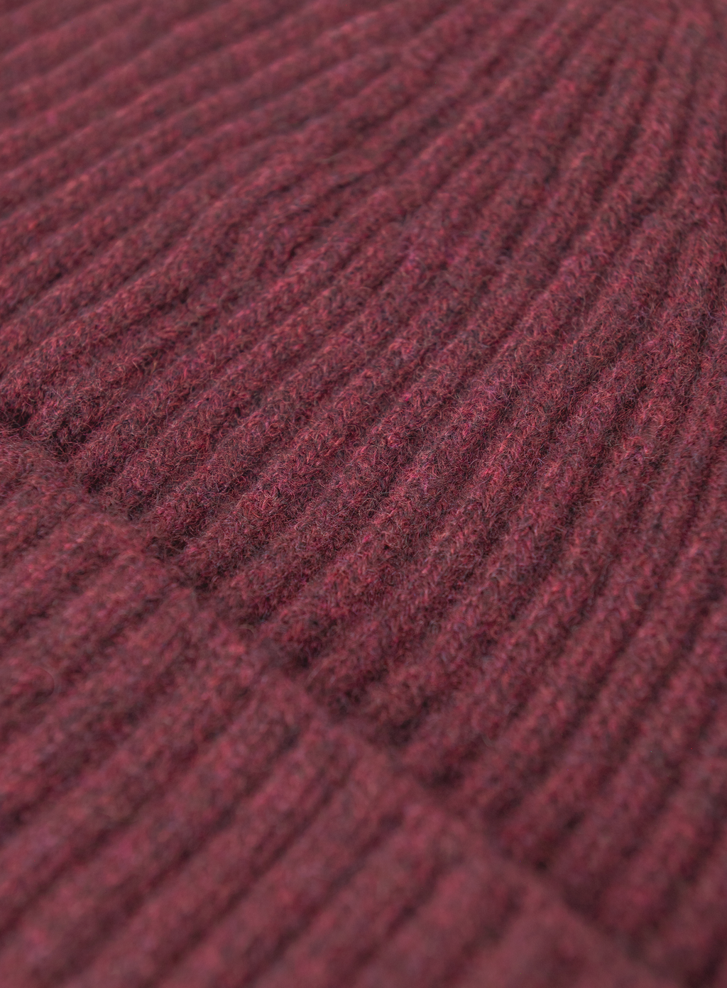 Beanie van cashmere met Engels ribpatroon | FULL_WIDTH | Bordeaux