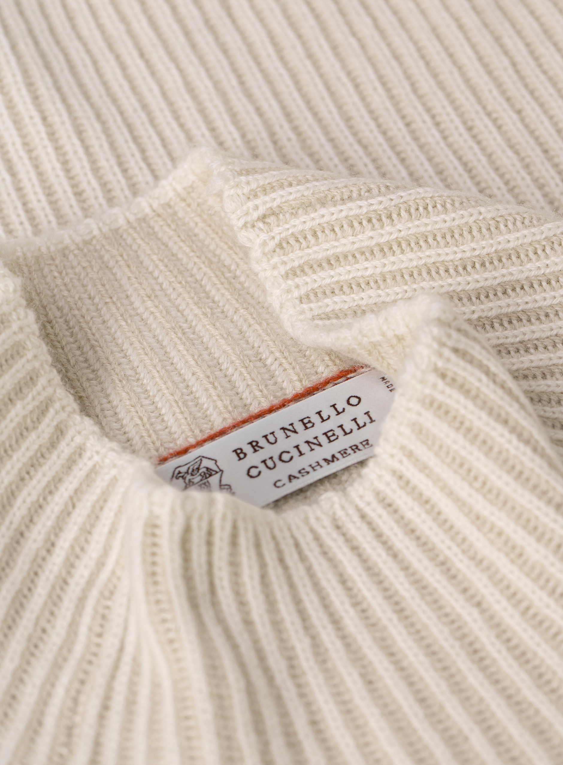 Coltrui van cashmere met Engels ribbreisel | ROOM-WIT