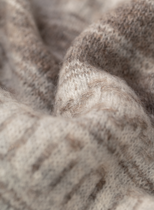 Coltrui met Noors jacquarddessin van alpaca, cashmere en wol