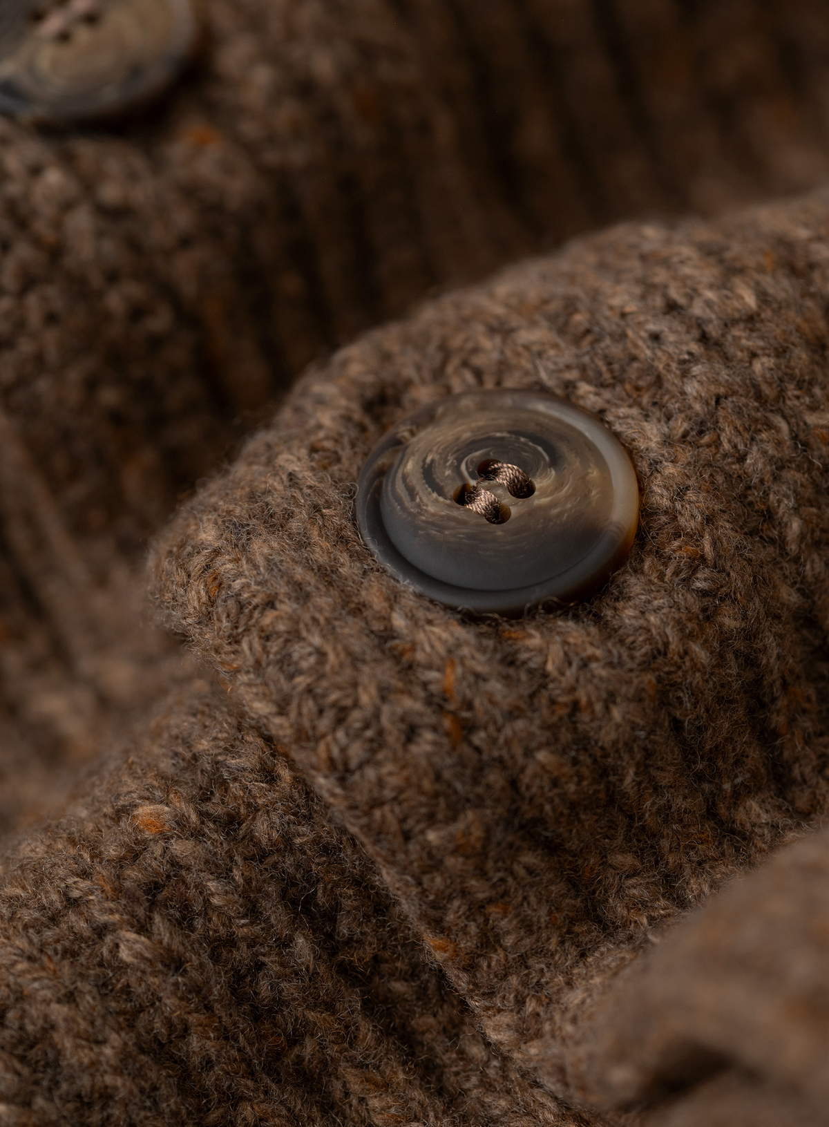Knoopvest in wol cashmere | FULL_WIDTH | TAUPE