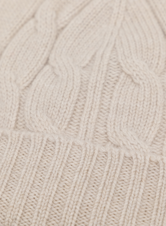 Kabelgebreide muts van cashmere