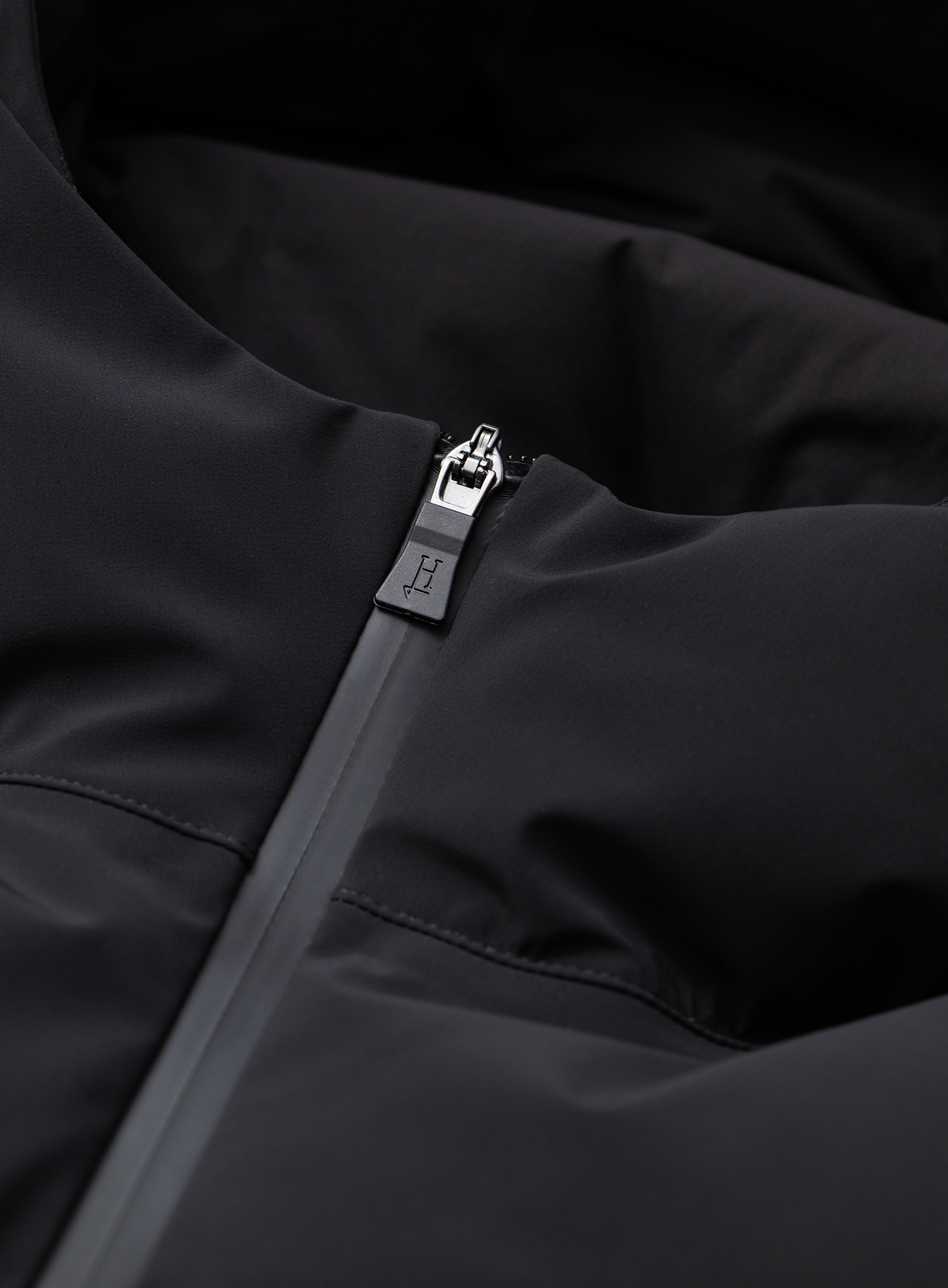 Parka in tech stretch | FULL_WIDTH | Zwart