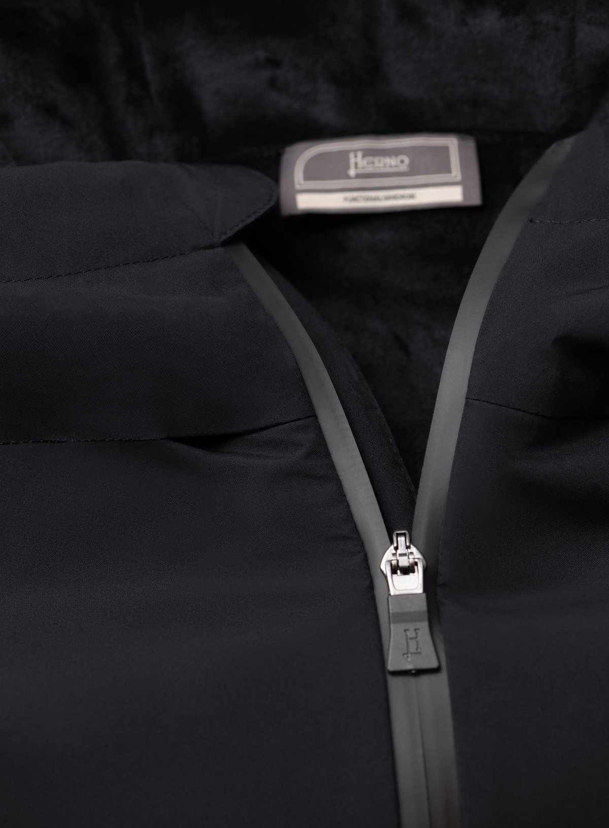 Bomberjack in tech stretch | FULL_WIDTH | Zwart