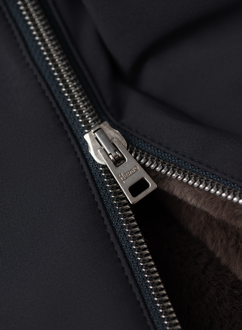 Jack in technische stof | FULL_WIDTH | BLUE NAVY