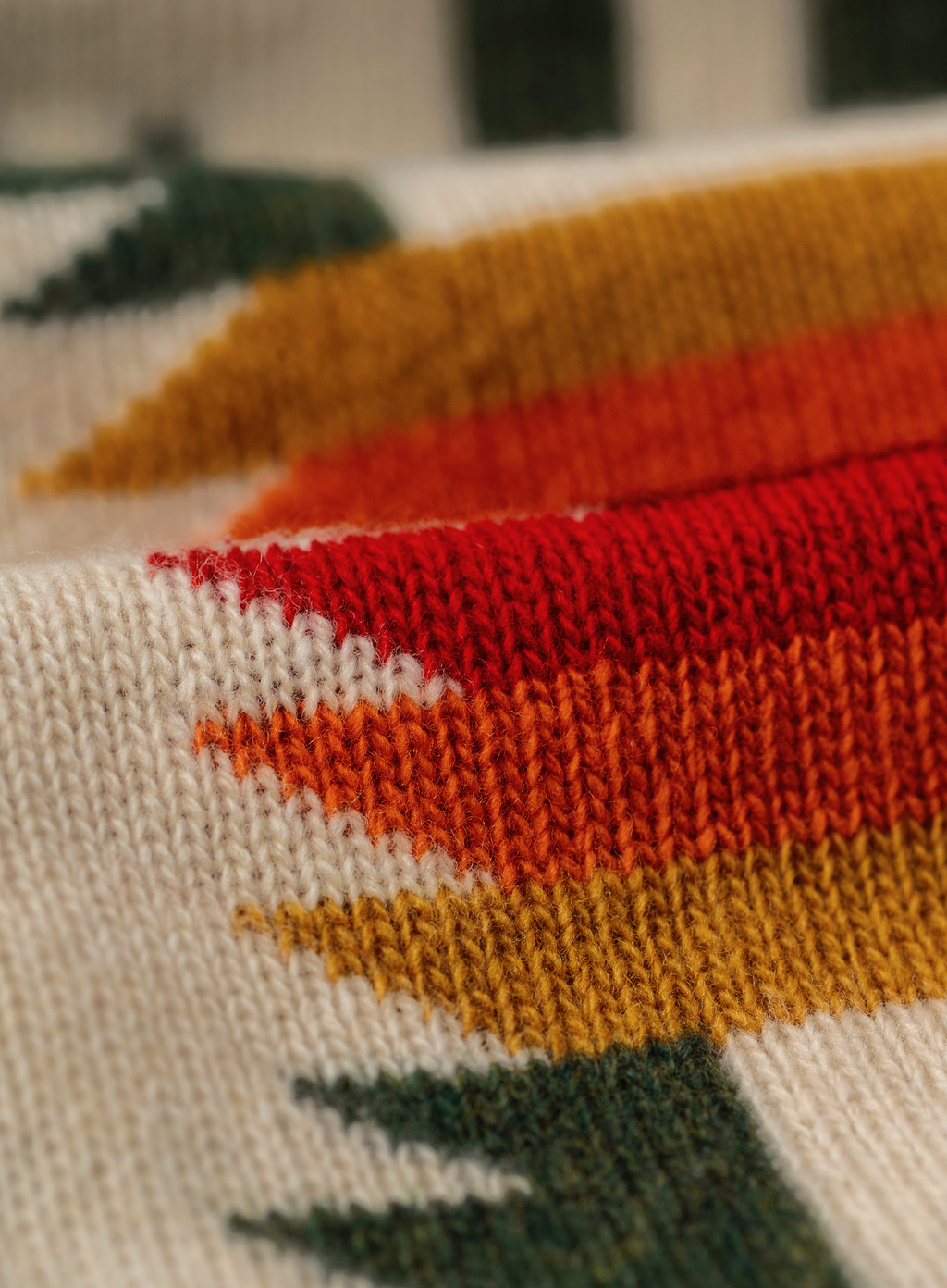 Knoopvest van scheerwol met jacquarddessin | FULL_WIDTH | Groen