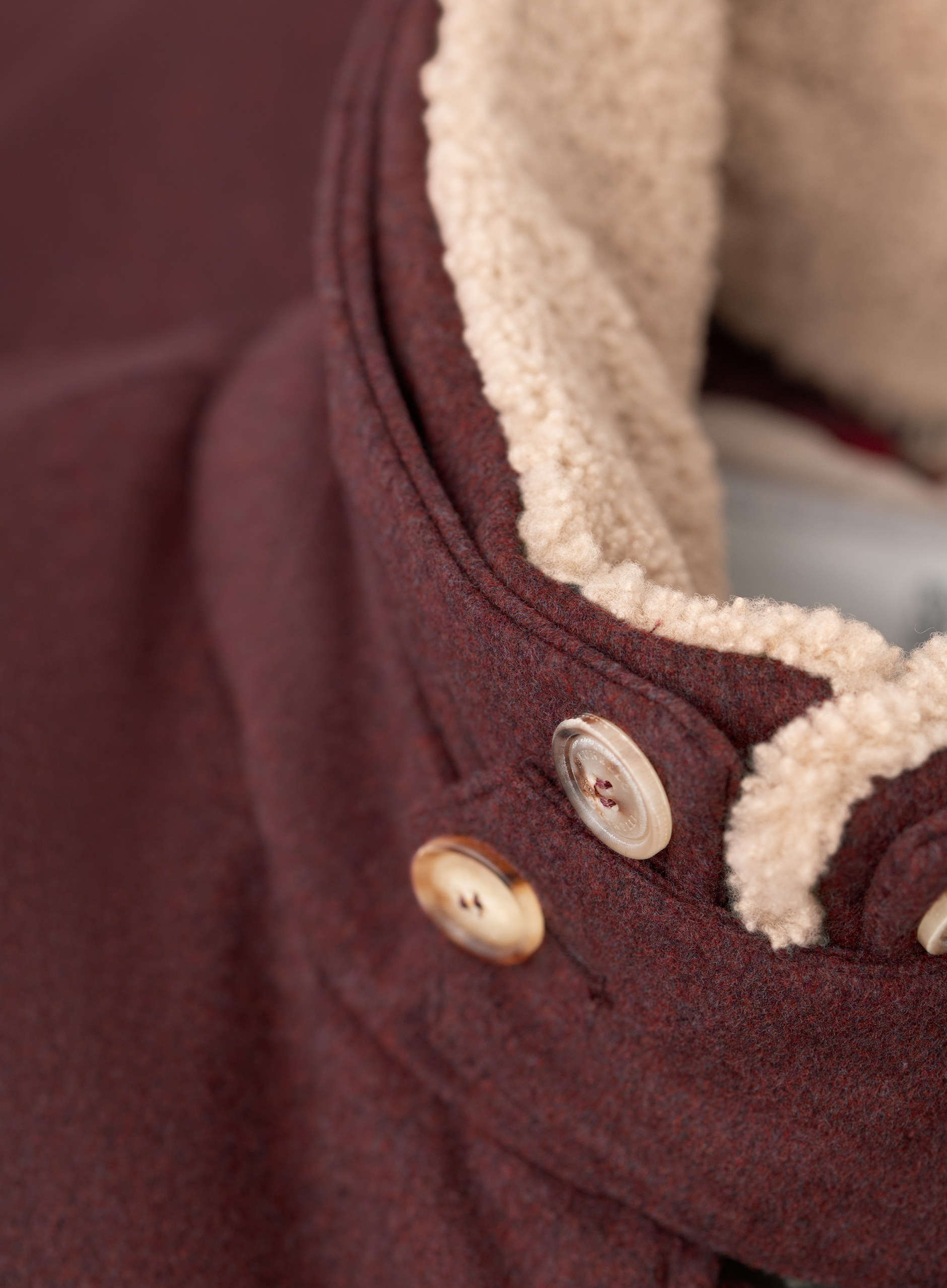 Bodywarmer van scheerwol met teddyvoering | FULL_WIDTH | Bordeaux