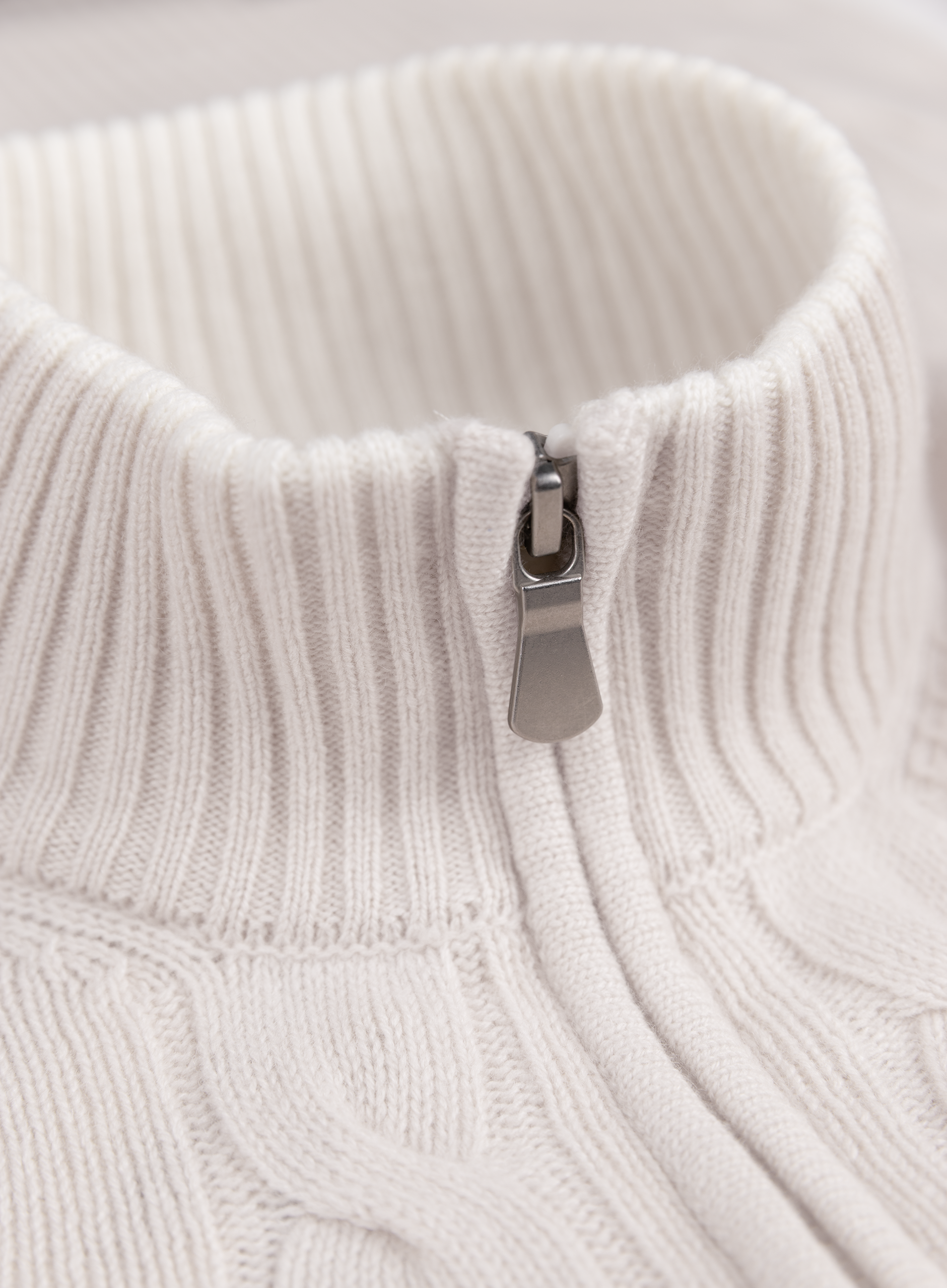 Kabelgebreid ritsvest van wol en cashmere | FULL_WIDTH | L.BEIGE