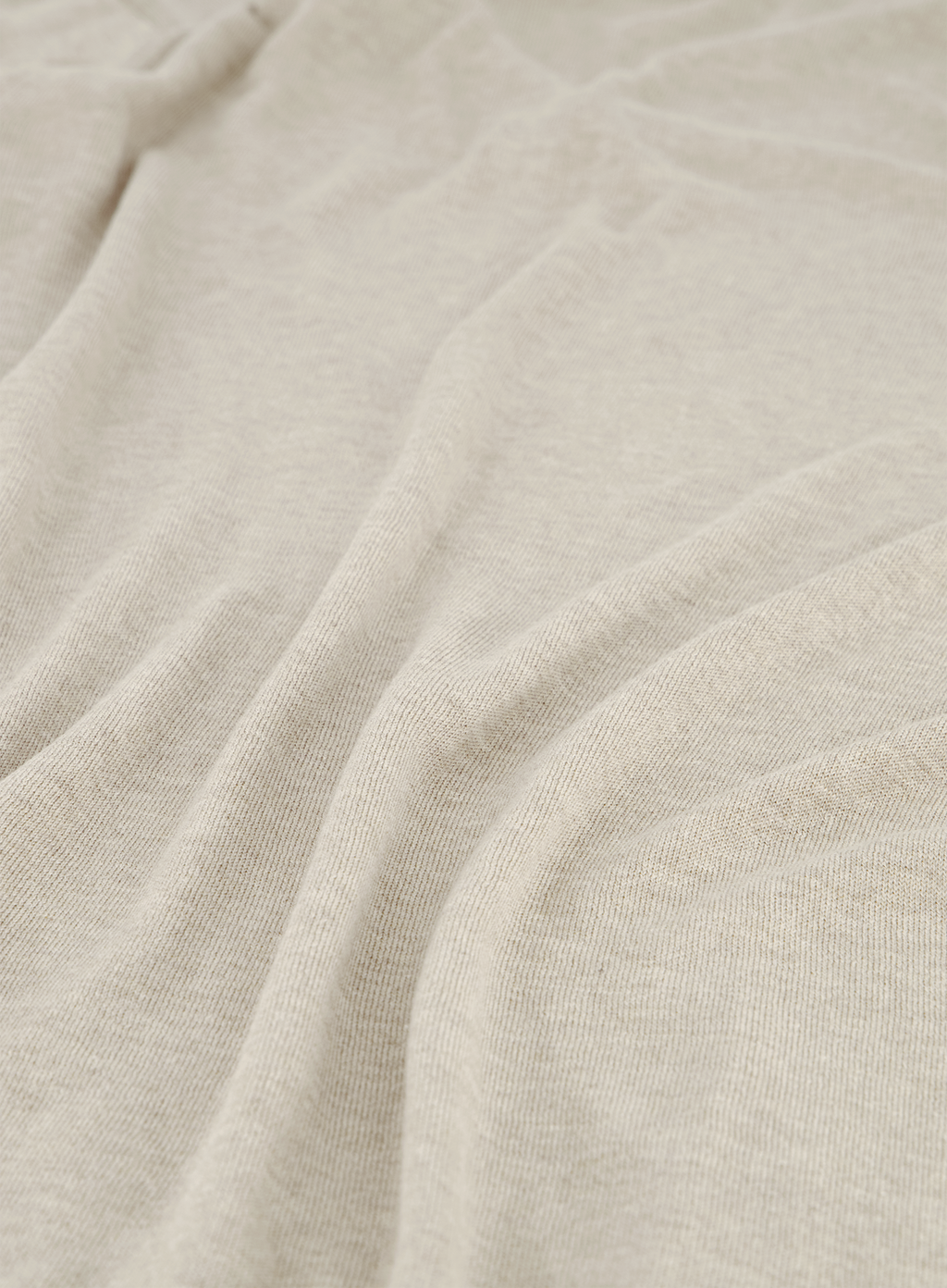 Buttonless polo van zijde | FULL_WIDTH | Beige