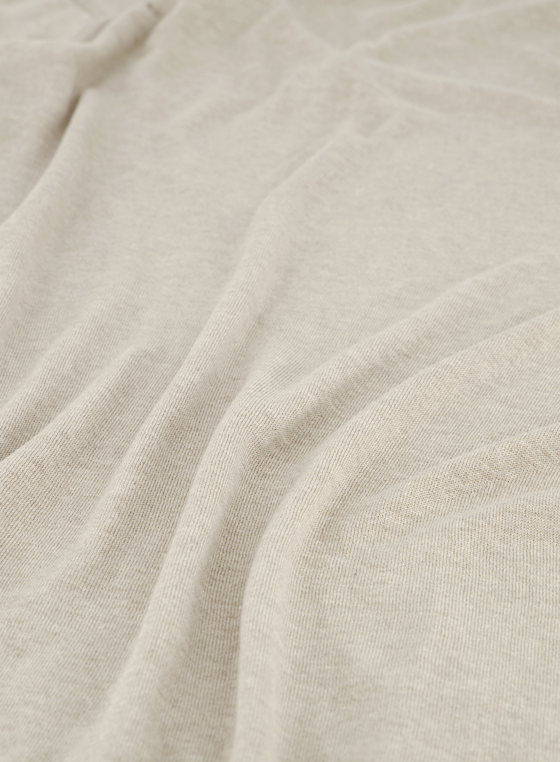 Buttonless polo van zijde | FULL_WIDTH | Beige
