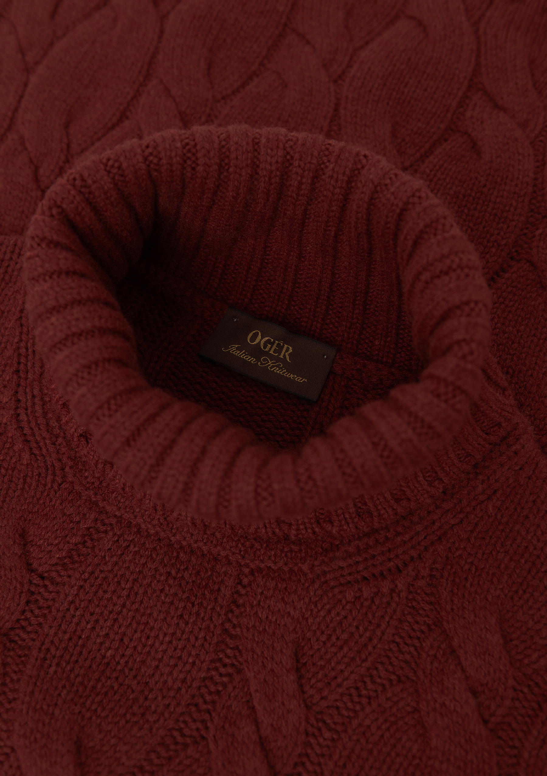 Coltrui met kabelpatroon van wol en cashmere | FULL_WIDTH | Roest