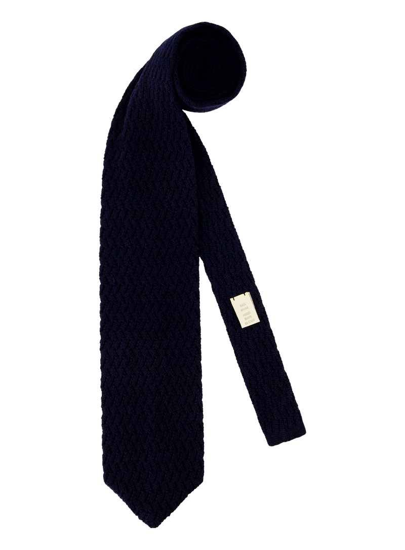 Knitted tie made of wool