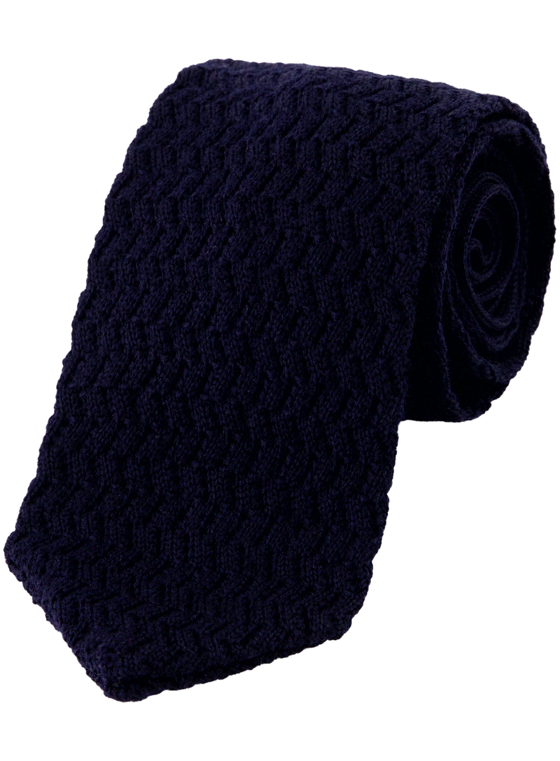 Knitted tie made of wool