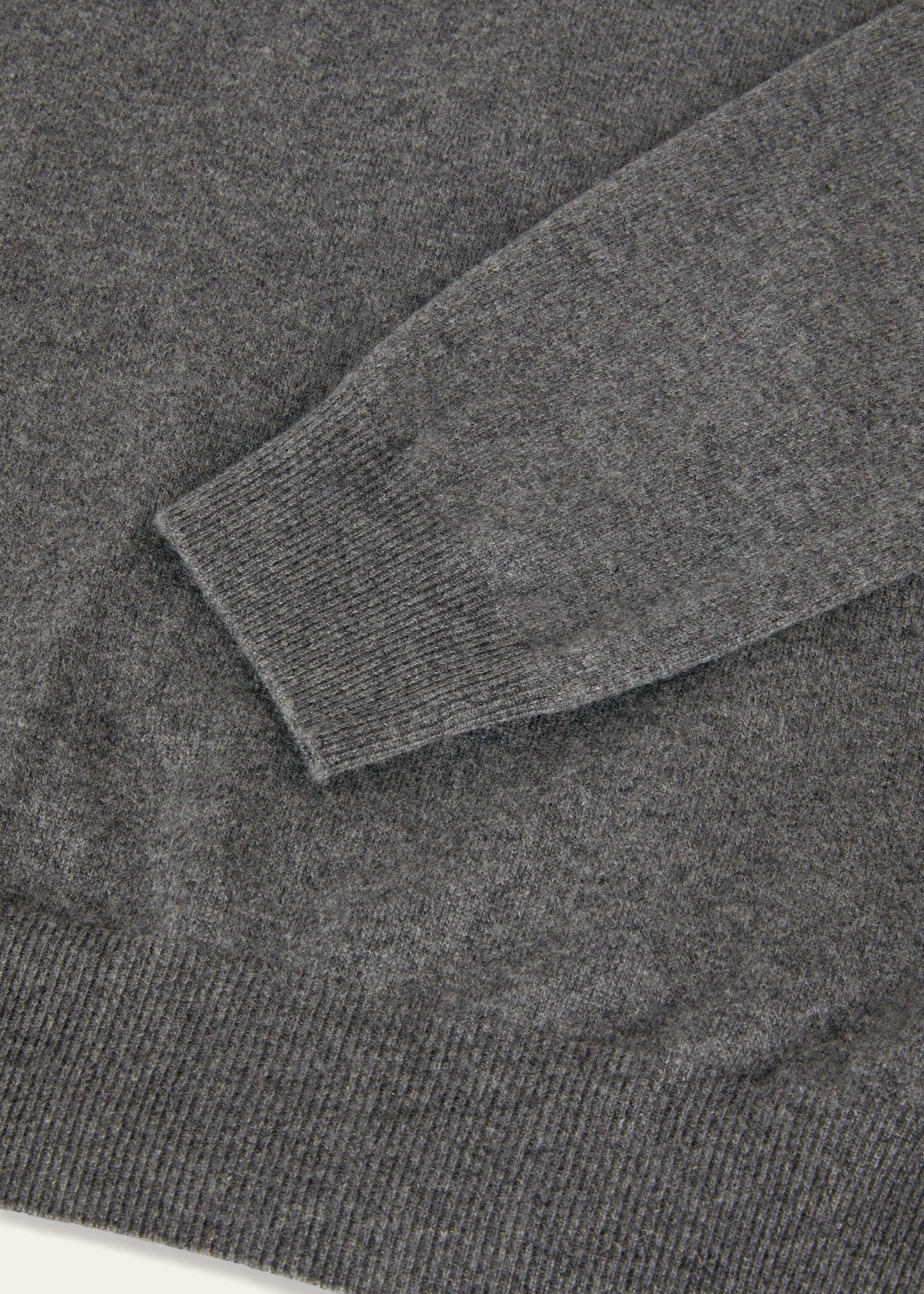 Crewneck van baby cashmere  | BG_TRANSAPRENT | FULL_WIDTH | Grijs