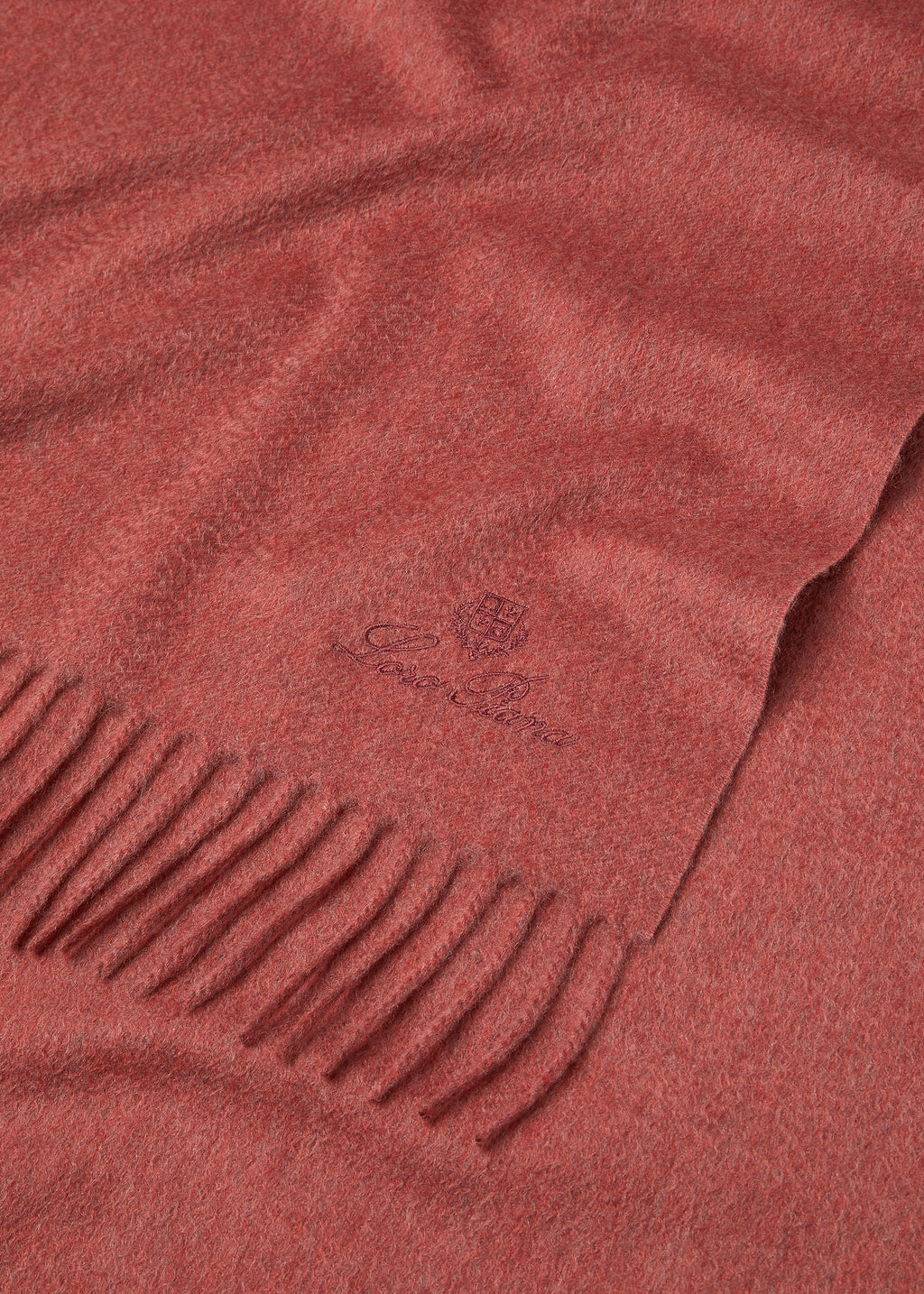 Cashmere shawl | BG_TRANSPARENT | FULL_WIDTH | D.Rood